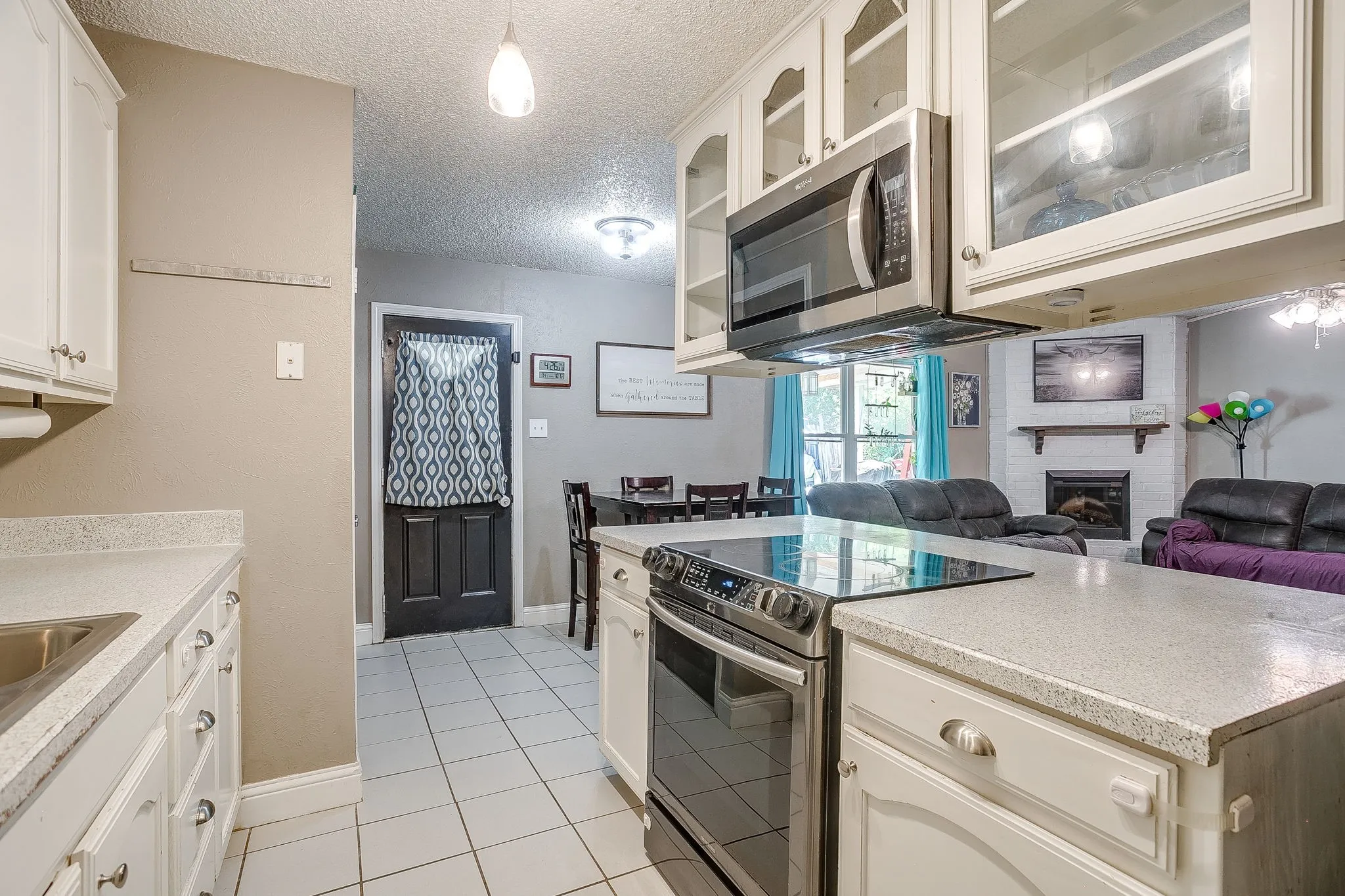 Single Family Residence For Sale in Tarrant County , 1105 Patrick Street, Crowley, Texas 76036, 3 Bedroom, 2 Bathroom, 2 Garage spaces, 1,222 Sqft, built in 1976, mls#21360858, Real Estate Agent in Crowley, Homes For Sale in Tarrant county, Homes For Sale in Crowley, Realtor in Crowley Texas, Real Estate Brokerage Independent Realty Texas, Luminita Cordes Realtor