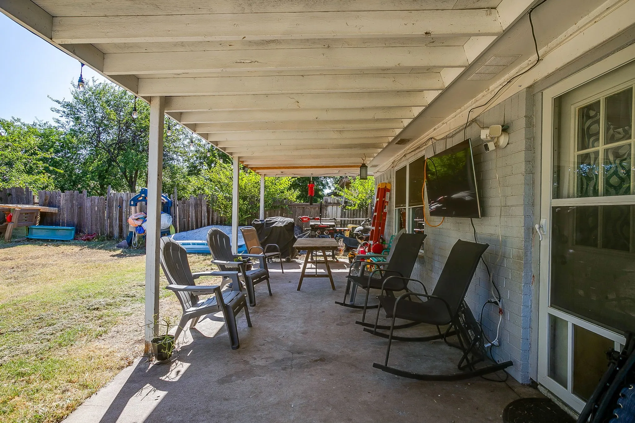 Single Family Residence For Sale in Tarrant County , 1105 Patrick Street, Crowley, Texas 76036, 3 Bedroom, 2 Bathroom, 2 Garage spaces, 1,222 Sqft, built in 1976, mls#21360858, Real Estate Agent in Crowley, Homes For Sale in Tarrant county, Homes For Sale in Crowley, Realtor in Crowley Texas, Real Estate Brokerage Independent Realty Texas, Luminita Cordes Realtor