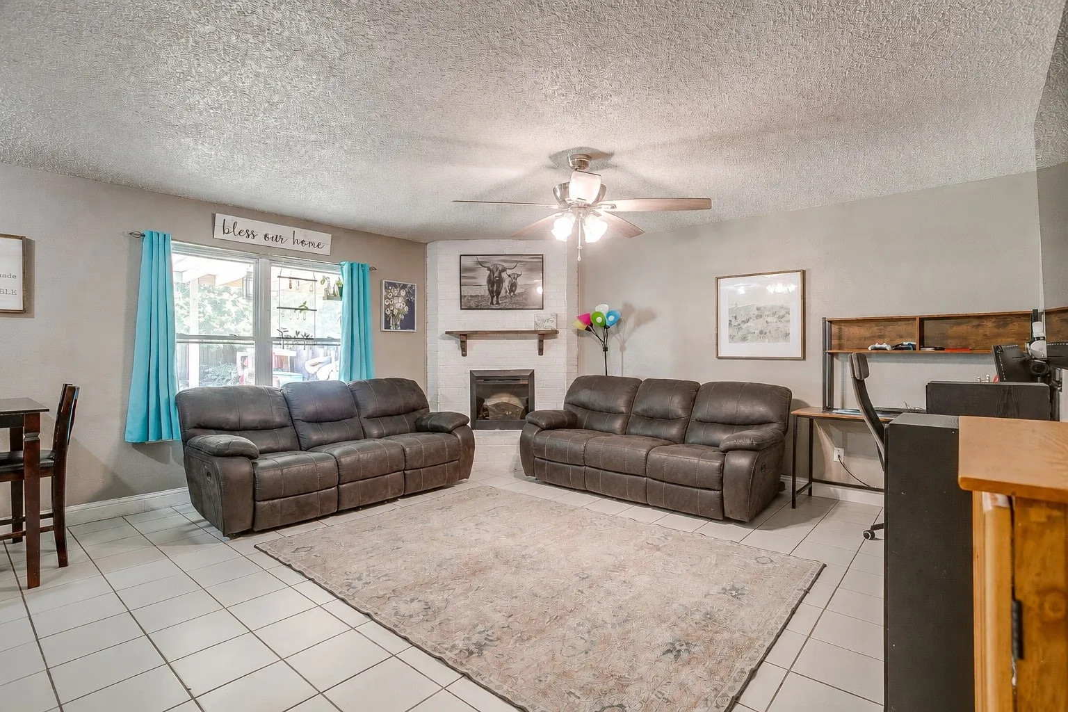 Single Family Residence For Sale in Tarrant County , 1105 Patrick Street, Crowley, Texas 76036, 3 Bedroom, 2 Bathroom, 2 Garage spaces, 1,222 Sqft, built in 1976, mls#21360858, Real Estate Agent in Crowley, Homes For Sale in Tarrant county, Homes For Sale in Crowley, Realtor in Crowley Texas, Real Estate Brokerage Independent Realty Texas, Luminita Cordes Realtor
