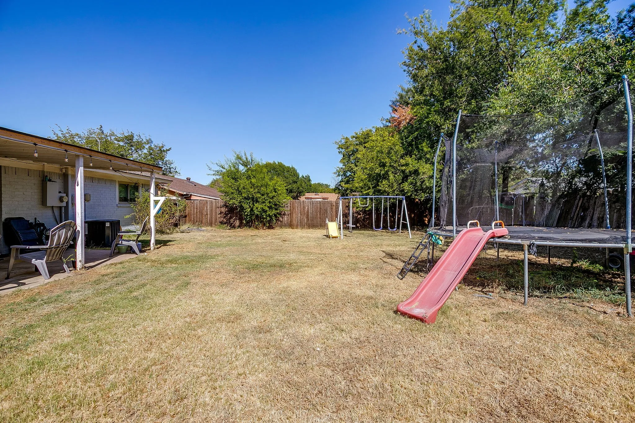 Single Family Residence For Sale in Tarrant County , 1105 Patrick Street, Crowley, Texas 76036, 3 Bedroom, 2 Bathroom, 2 Garage spaces, 1,222 Sqft, built in 1976, mls#21360858, Real Estate Agent in Crowley, Homes For Sale in Tarrant county, Homes For Sale in Crowley, Realtor in Crowley Texas, Real Estate Brokerage Independent Realty Texas, Luminita Cordes Realtor