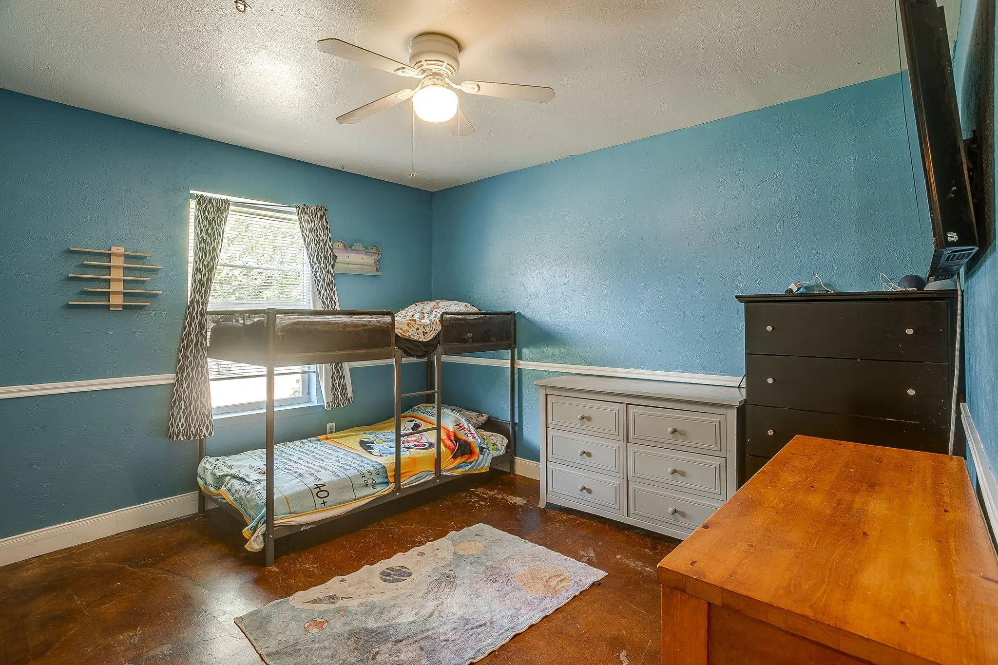 Single Family Residence For Sale in Tarrant County , 1105 Patrick Street, Crowley, Texas 76036, 3 Bedroom, 2 Bathroom, 2 Garage spaces, 1,222 Sqft, built in 1976, mls#21360858, Real Estate Agent in Crowley, Homes For Sale in Tarrant county, Homes For Sale in Crowley, Realtor in Crowley Texas, Real Estate Brokerage Independent Realty Texas, Luminita Cordes Realtor