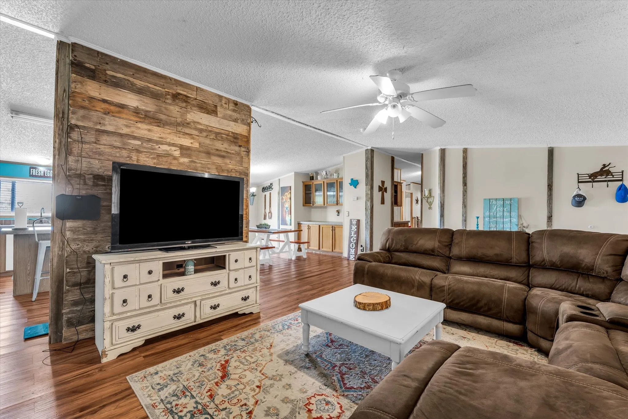 Mobile Home For Sale in Hill County , 163 Hcr 3255, Mount Calm, Texas 76673, 4 Bedroom, 2 Bathroom, Garage spaces, 2,240 Sqft, built in 2003, Price $225,000, mls#21360343, Real Estate Agent in Mount Calm, Homes For Sale in Hill county, Homes For Sale in Mount Calm, Realtor in Mount Calm Texas, Real Estate Brokerage Independent Realty Texas, Luminita Cordes Realtor