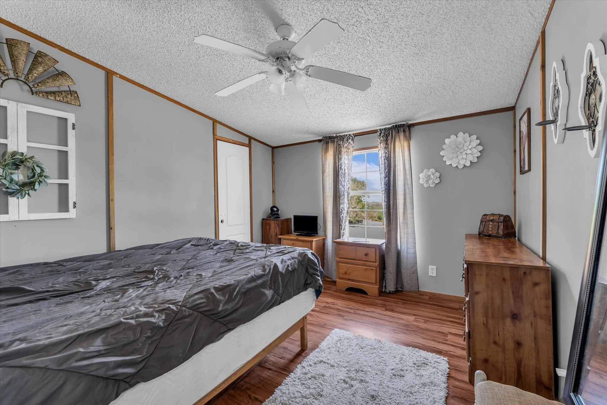 Mobile Home For Sale in Hill County , 163 Hcr 3255, Mount Calm, Texas 76673, 4 Bedroom, 2 Bathroom, Garage spaces, 2,240 Sqft, built in 2003, Price $225,000, mls#21360343, Real Estate Agent in Mount Calm, Homes For Sale in Hill county, Homes For Sale in Mount Calm, Realtor in Mount Calm Texas, Real Estate Brokerage Independent Realty Texas, Luminita Cordes Realtor