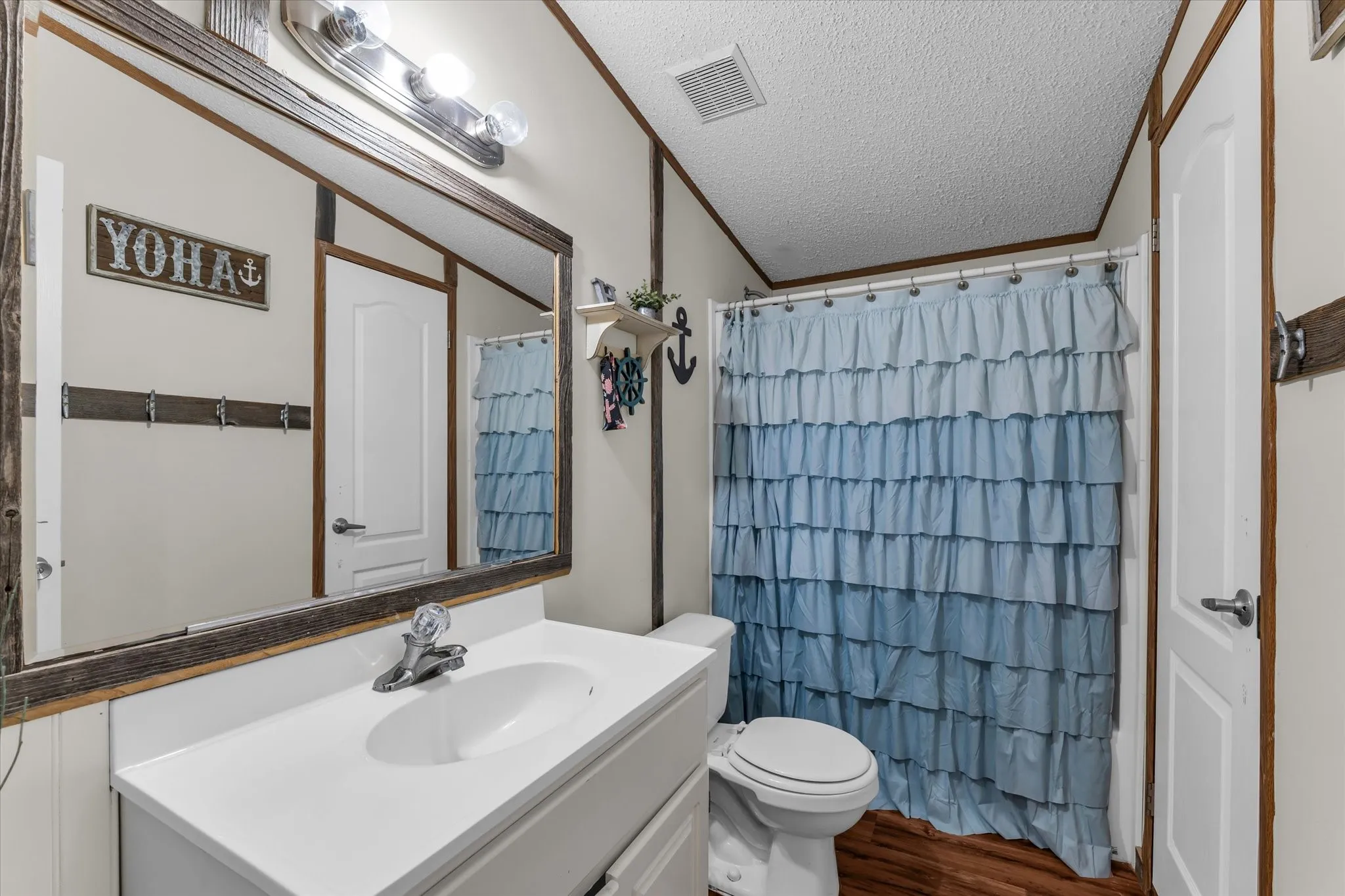 Mobile Home For Sale in Hill County , 163 Hcr 3255, Mount Calm, Texas 76673, 4 Bedroom, 2 Bathroom, Garage spaces, 2,240 Sqft, built in 2003, Price $225,000, mls#21360343, Real Estate Agent in Mount Calm, Homes For Sale in Hill county, Homes For Sale in Mount Calm, Realtor in Mount Calm Texas, Real Estate Brokerage Independent Realty Texas, Luminita Cordes Realtor