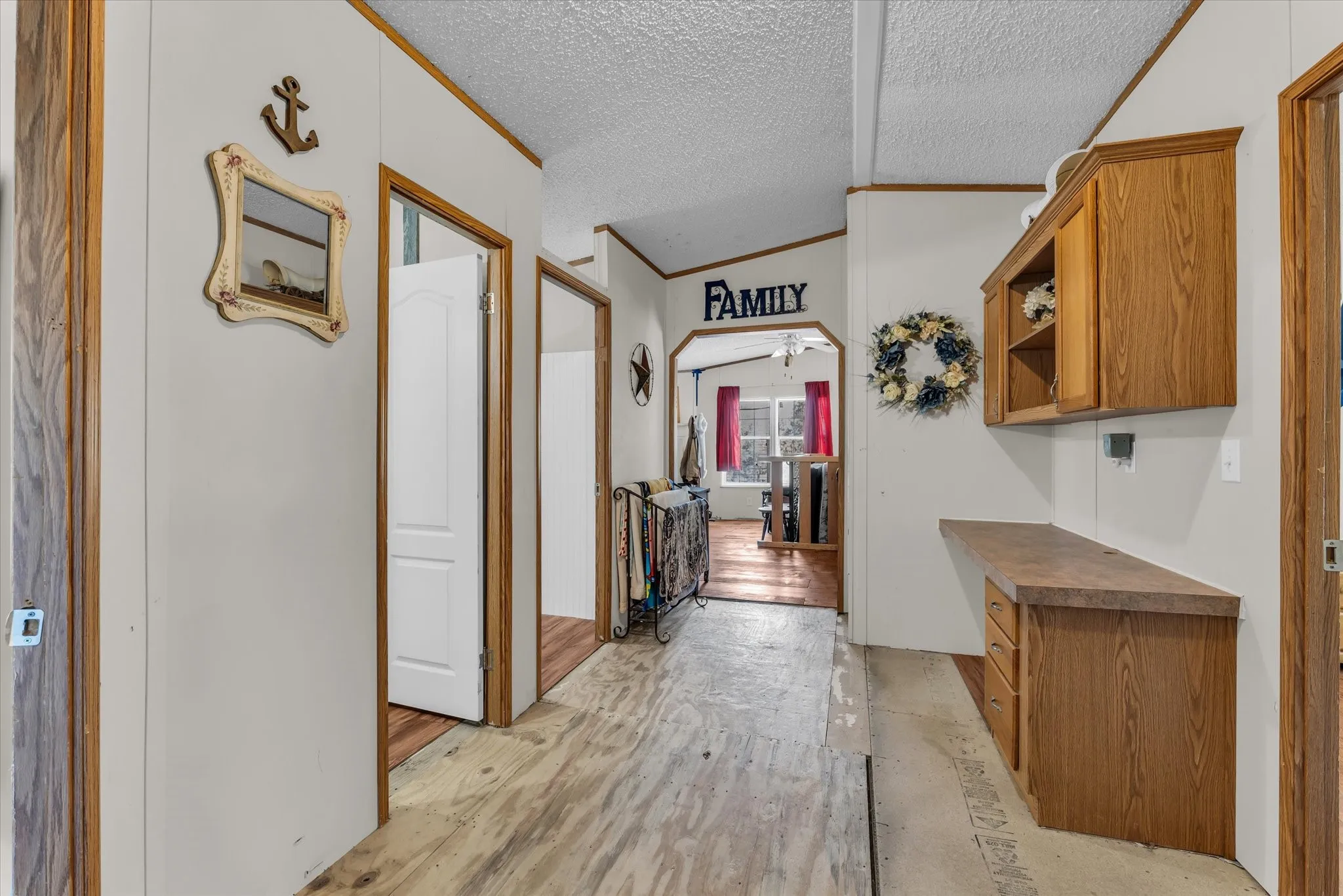 Mobile Home For Sale in Hill County , 163 Hcr 3255, Mount Calm, Texas 76673, 4 Bedroom, 2 Bathroom, Garage spaces, 2,240 Sqft, built in 2003, Price $225,000, mls#21360343, Real Estate Agent in Mount Calm, Homes For Sale in Hill county, Homes For Sale in Mount Calm, Realtor in Mount Calm Texas, Real Estate Brokerage Independent Realty Texas, Luminita Cordes Realtor