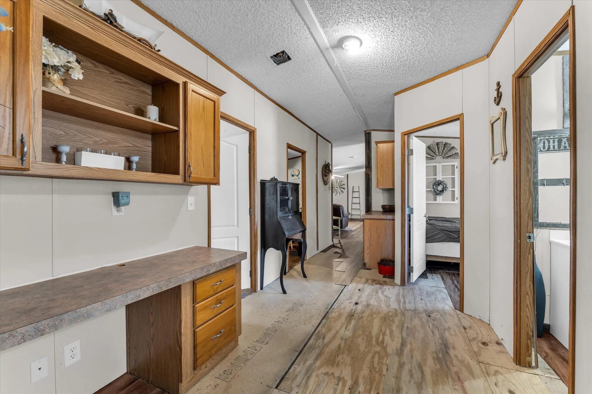 Mobile Home For Sale in Hill County , 163 Hcr 3255, Mount Calm, Texas 76673, 4 Bedroom, 2 Bathroom, Garage spaces, 2,240 Sqft, built in 2003, Price $225,000, mls#21360343, Real Estate Agent in Mount Calm, Homes For Sale in Hill county, Homes For Sale in Mount Calm, Realtor in Mount Calm Texas, Real Estate Brokerage Independent Realty Texas, Luminita Cordes Realtor