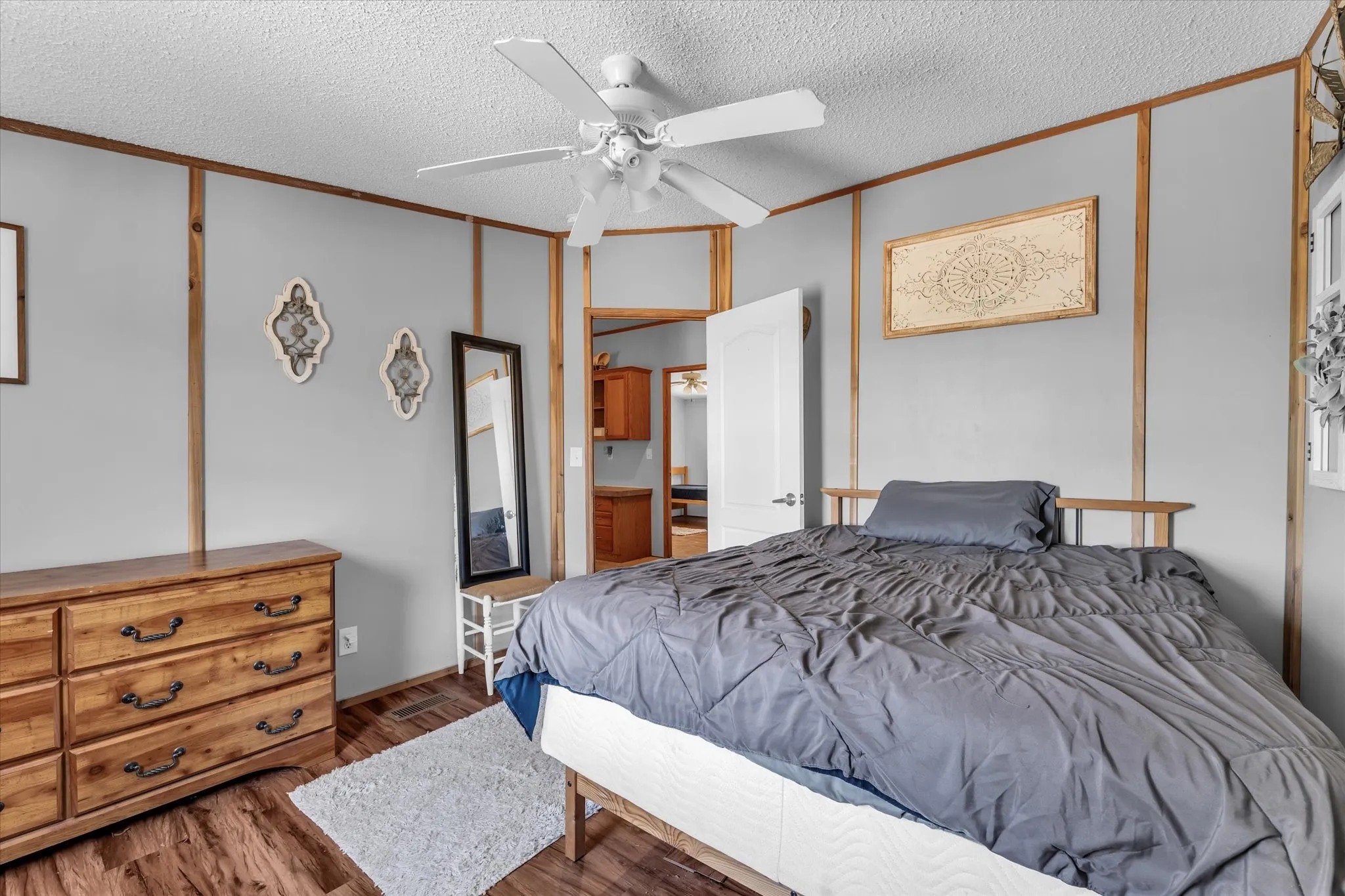 Mobile Home For Sale in Hill County , 163 Hcr 3255, Mount Calm, Texas 76673, 4 Bedroom, 2 Bathroom, Garage spaces, 2,240 Sqft, built in 2003, Price $225,000, mls#21360343, Real Estate Agent in Mount Calm, Homes For Sale in Hill county, Homes For Sale in Mount Calm, Realtor in Mount Calm Texas, Real Estate Brokerage Independent Realty Texas, Luminita Cordes Realtor