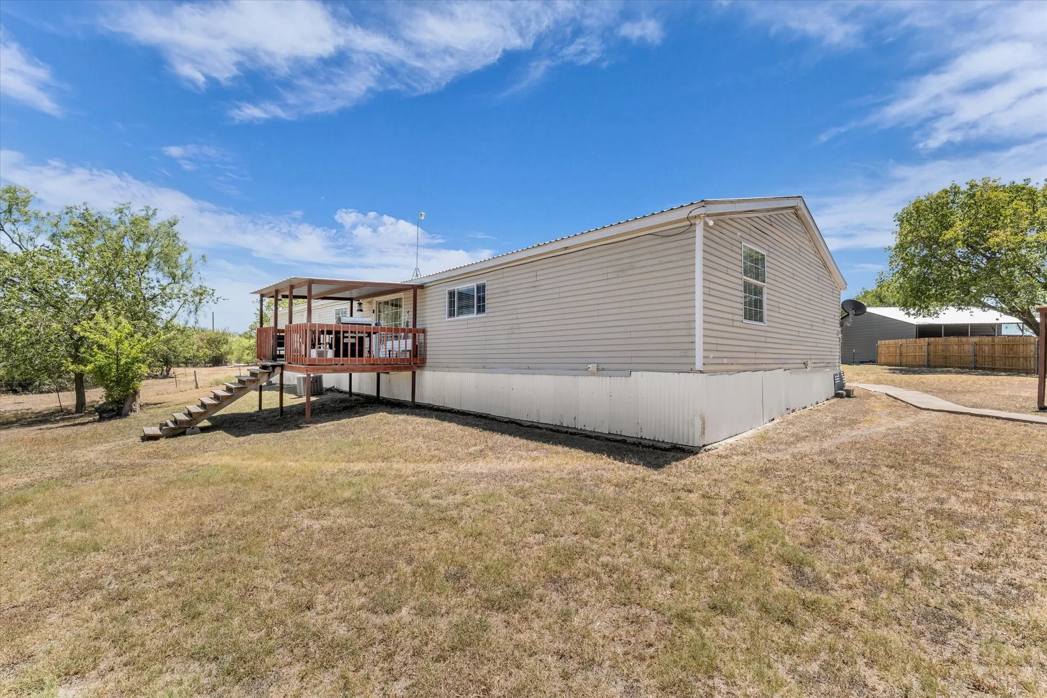 Mobile Home For Sale in Hill County , 163 Hcr 3255, Mount Calm, Texas 76673, 4 Bedroom, 2 Bathroom, Garage spaces, 2,240 Sqft, built in 2003, Price $225,000, mls#21360343, Real Estate Agent in Mount Calm, Homes For Sale in Hill county, Homes For Sale in Mount Calm, Realtor in Mount Calm Texas, Real Estate Brokerage Independent Realty Texas, Luminita Cordes Realtor