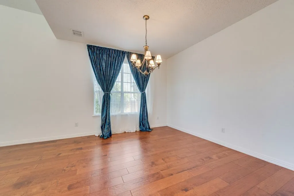 Single Family Residence For Sale in Dallas County , 5214 Alazan Bay Drive, Rowlett, Texas 75089, 4 Bedroom, 3 Bathroom, 2 Garage spaces, 2,858 Sqft, built in 2000, mls#21356744, Real Estate Agent in Rowlett, Homes For Sale in Dallas county, Homes For Sale in Rowlett, Realtor in Rowlett Texas, Real Estate Brokerage Independent Realty Texas, Luminita Cordes Realtor