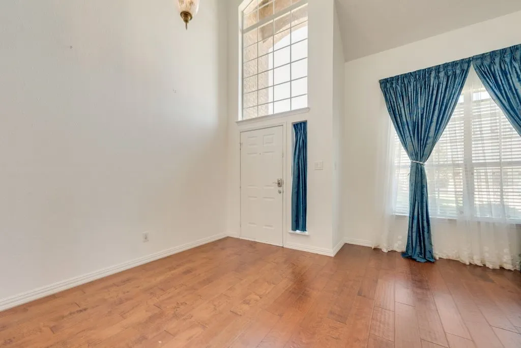 Single Family Residence For Sale in Dallas County , 5214 Alazan Bay Drive, Rowlett, Texas 75089, 4 Bedroom, 3 Bathroom, 2 Garage spaces, 2,858 Sqft, built in 2000, mls#21356744, Real Estate Agent in Rowlett, Homes For Sale in Dallas county, Homes For Sale in Rowlett, Realtor in Rowlett Texas, Real Estate Brokerage Independent Realty Texas, Luminita Cordes Realtor