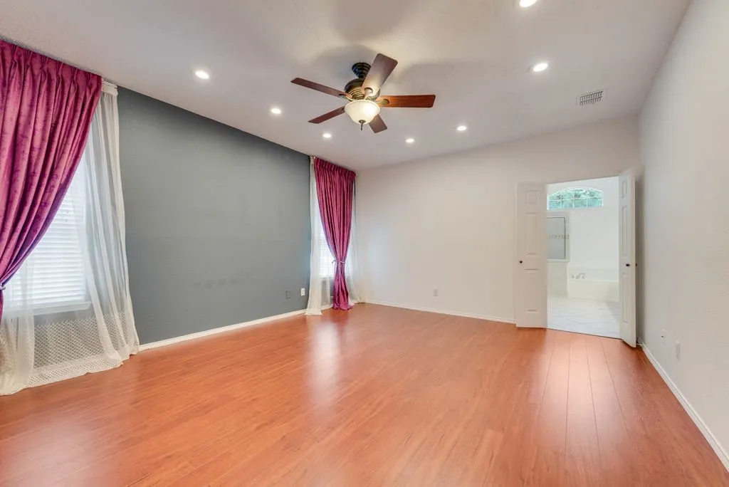 Single Family Residence For Sale in Dallas County , 5214 Alazan Bay Drive, Rowlett, Texas 75089, 4 Bedroom, 3 Bathroom, 2 Garage spaces, 2,858 Sqft, built in 2000, mls#21356744, Real Estate Agent in Rowlett, Homes For Sale in Dallas county, Homes For Sale in Rowlett, Realtor in Rowlett Texas, Real Estate Brokerage Independent Realty Texas, Luminita Cordes Realtor
