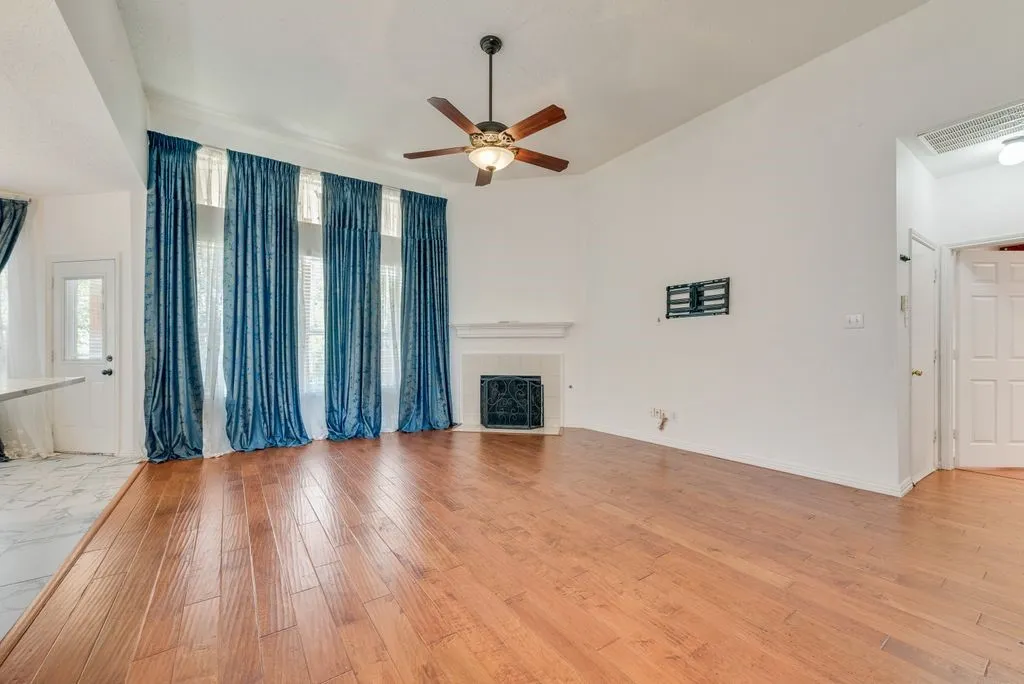 Single Family Residence For Sale in Dallas County , 5214 Alazan Bay Drive, Rowlett, Texas 75089, 4 Bedroom, 3 Bathroom, 2 Garage spaces, 2,858 Sqft, built in 2000, mls#21356744, Real Estate Agent in Rowlett, Homes For Sale in Dallas county, Homes For Sale in Rowlett, Realtor in Rowlett Texas, Real Estate Brokerage Independent Realty Texas, Luminita Cordes Realtor