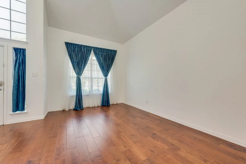 Single Family Residence For Sale in Dallas County , 5214 Alazan Bay Drive, Rowlett, Texas 75089, 4 Bedroom, 3 Bathroom, 2 Garage spaces, 2,858 Sqft, built in 2000, mls#21356744, Real Estate Agent in Rowlett, Homes For Sale in Dallas county, Homes For Sale in Rowlett, Realtor in Rowlett Texas, Real Estate Brokerage Independent Realty Texas, Luminita Cordes Realtor