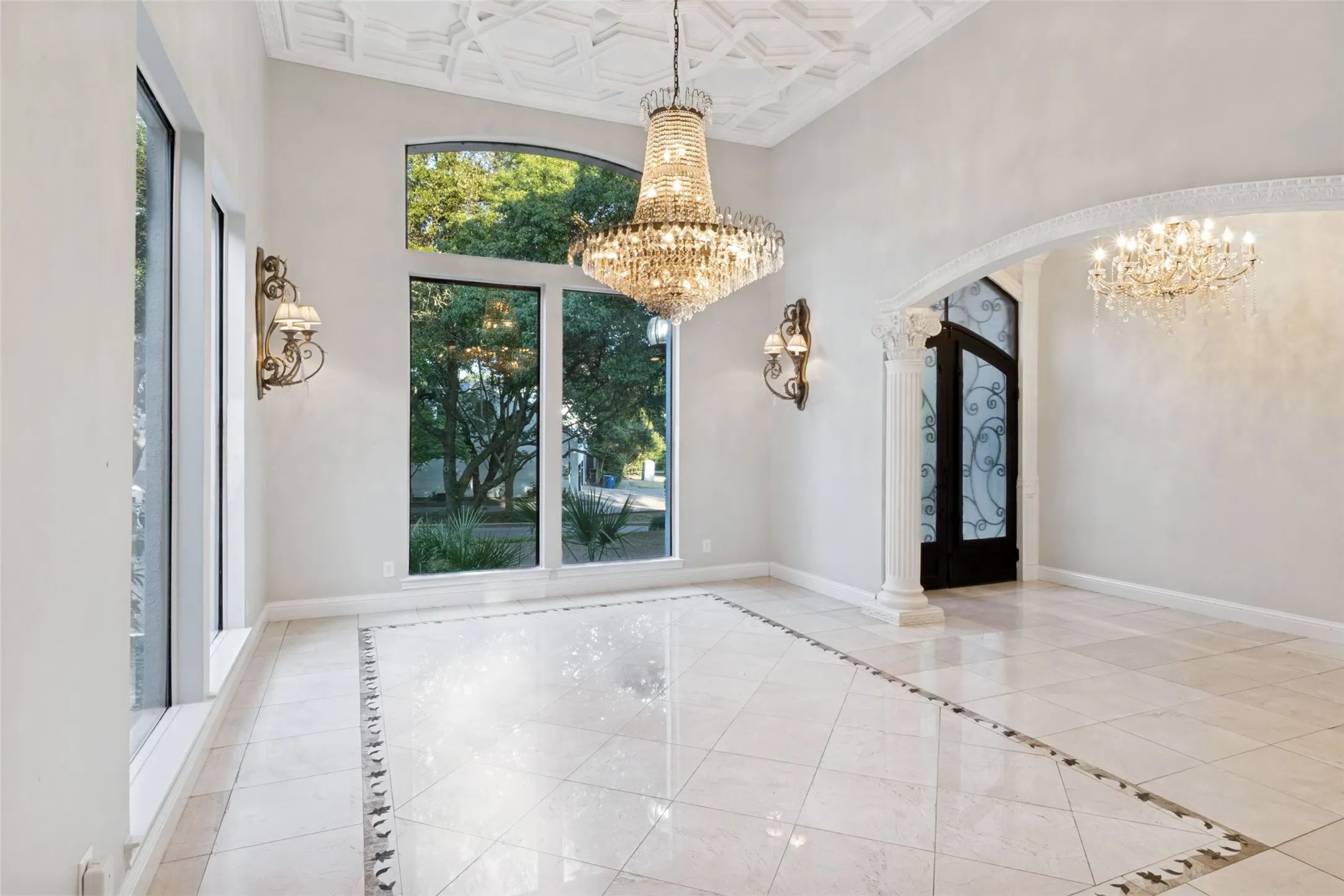 Single Family Residence For Sale in Dallas County , 14205 Hughes Lane, Dallas, Texas 75254, 5 Bedroom, 6 Bathroom, 3 Garage spaces, 6,347 Sqft, built in 1980, mls#21359573, Real Estate Agent in Dallas, Homes For Sale in Dallas county, Homes For Sale in Dallas, Realtor in Dallas Texas, Real Estate Brokerage Independent Realty Texas, Luminita Cordes Realtor