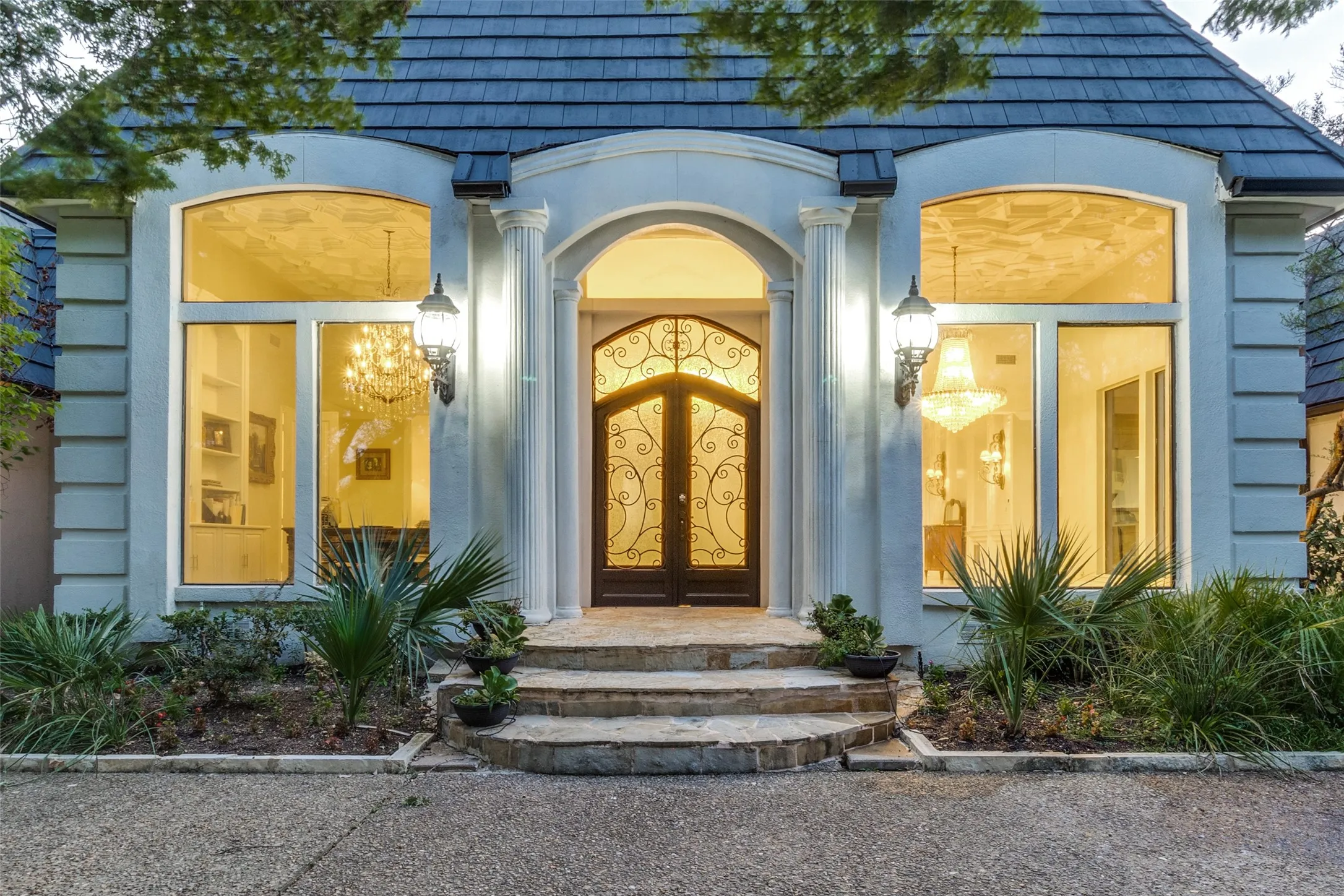 Single Family Residence For Sale in Dallas County , 14205 Hughes Lane, Dallas, Texas 75254, 5 Bedroom, 6 Bathroom, 3 Garage spaces, 6,347 Sqft, built in 1980, mls#21359573, Real Estate Agent in Dallas, Homes For Sale in Dallas county, Homes For Sale in Dallas, Realtor in Dallas Texas, Real Estate Brokerage Independent Realty Texas, Luminita Cordes Realtor