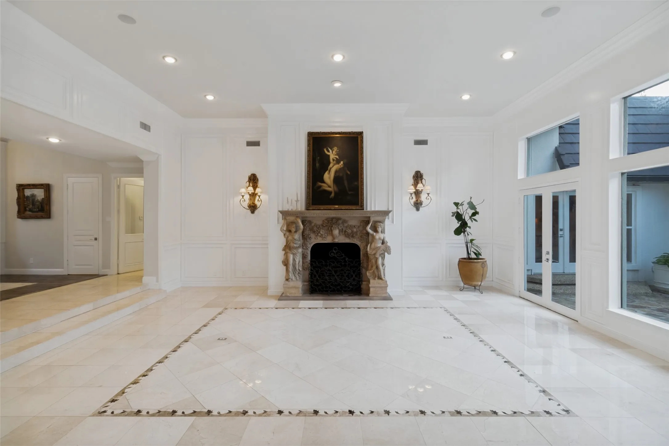 Single Family Residence For Sale in Dallas County , 14205 Hughes Lane, Dallas, Texas 75254, 5 Bedroom, 6 Bathroom, 3 Garage spaces, 6,347 Sqft, built in 1980, mls#21359573, Real Estate Agent in Dallas, Homes For Sale in Dallas county, Homes For Sale in Dallas, Realtor in Dallas Texas, Real Estate Brokerage Independent Realty Texas, Luminita Cordes Realtor