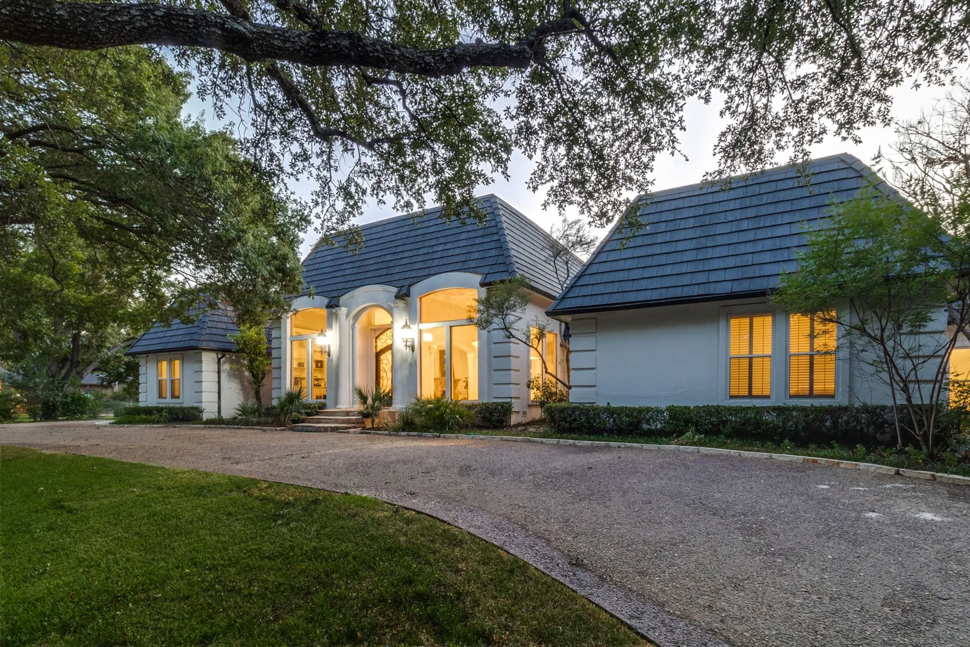 Single Family Residence For Sale in Dallas County , 14205 Hughes Lane, Dallas, Texas 75254, 5 Bedroom, 6 Bathroom, 3 Garage spaces, 6,347 Sqft, built in 1980, mls#21359573, Real Estate Agent in Dallas, Homes For Sale in Dallas county, Homes For Sale in Dallas, Realtor in Dallas Texas, Real Estate Brokerage Independent Realty Texas, Luminita Cordes Realtor