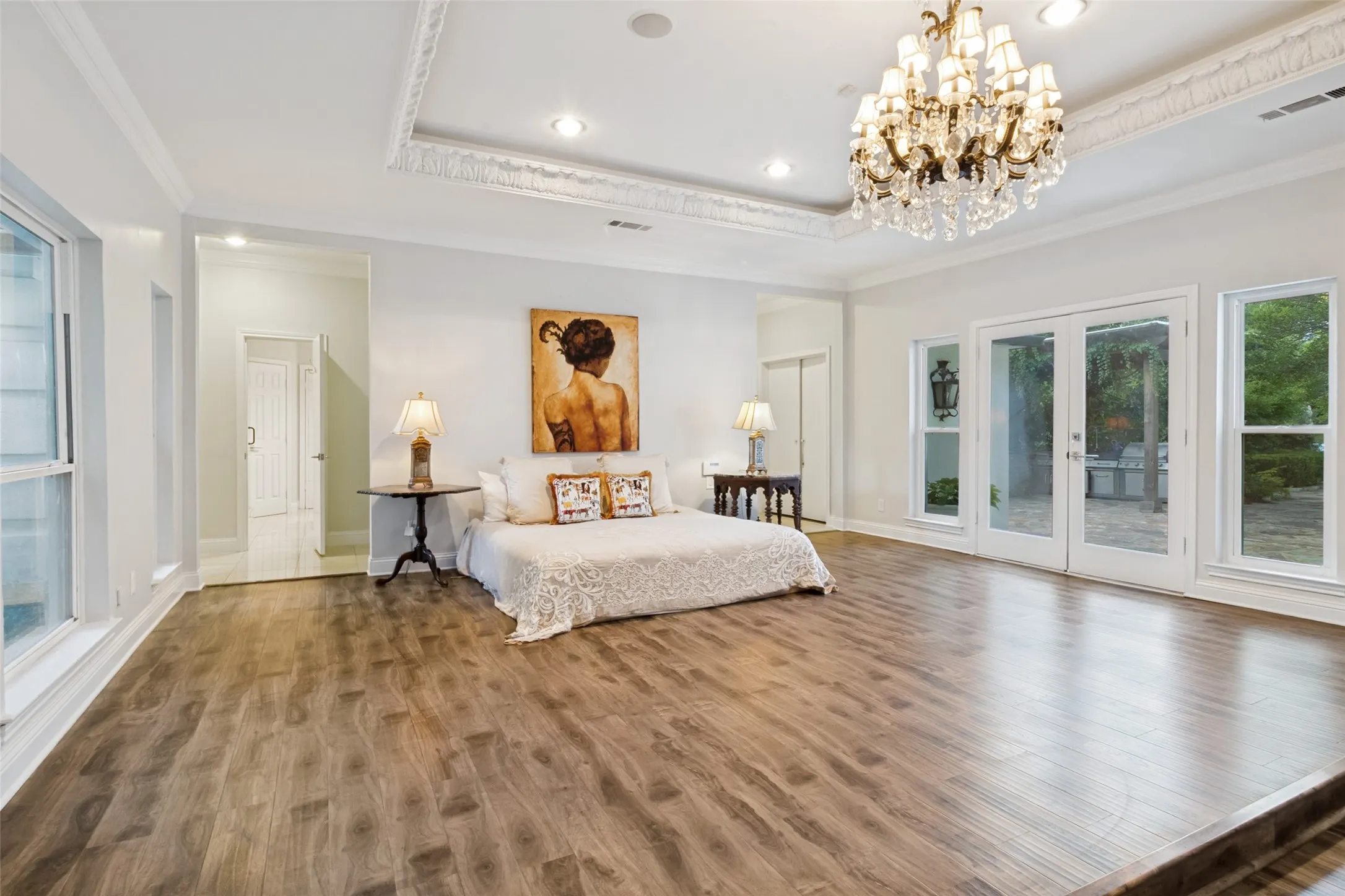 Single Family Residence For Sale in Dallas County , 14205 Hughes Lane, Dallas, Texas 75254, 5 Bedroom, 6 Bathroom, 3 Garage spaces, 6,347 Sqft, built in 1980, mls#21359573, Real Estate Agent in Dallas, Homes For Sale in Dallas county, Homes For Sale in Dallas, Realtor in Dallas Texas, Real Estate Brokerage Independent Realty Texas, Luminita Cordes Realtor