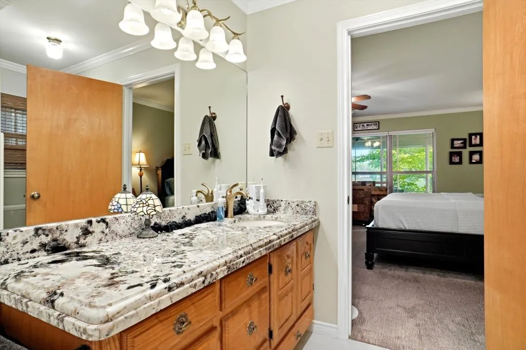 Single Family Residence For Sale in Wood County , 665 Private Road 5881, Yantis, Texas 75497, 2 Bedroom, 3 Bathroom, 3 Garage spaces, 2,935 Sqft, built in 1985, Price $880,000, mls#21360865, Real Estate Agent in Yantis, Homes For Sale in Wood county, Homes For Sale in Yantis, Realtor in Yantis Texas, Real Estate Brokerage Independent Realty Texas, Luminita Cordes Realtor