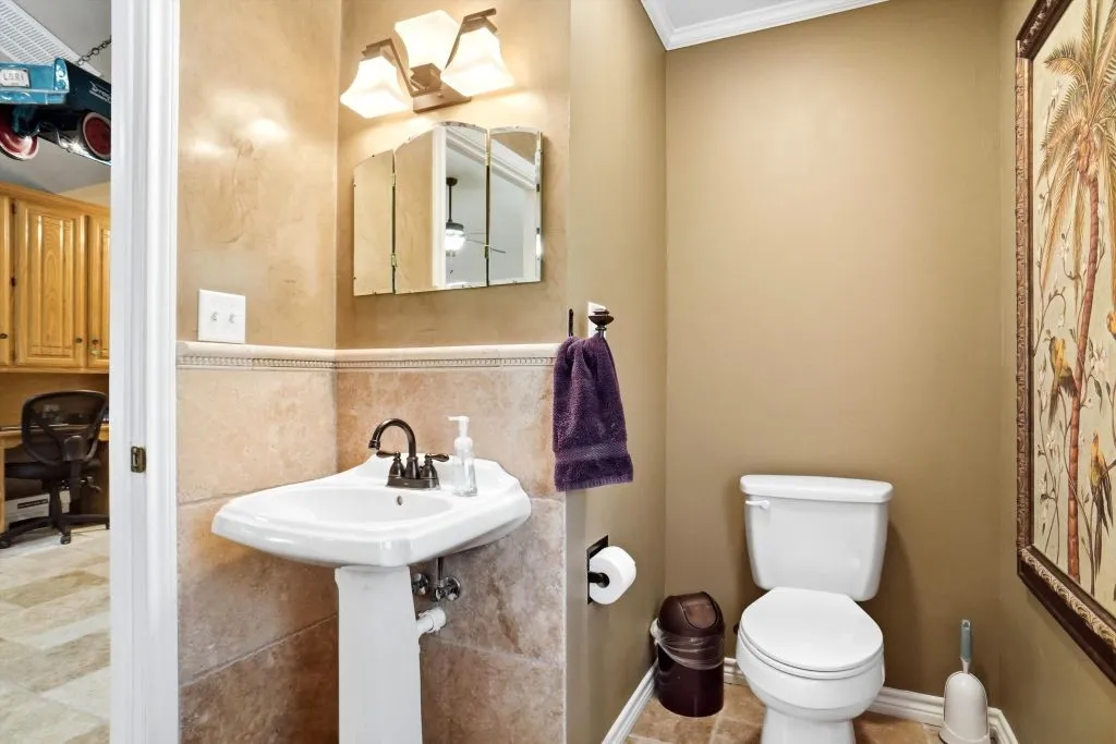 Single Family Residence For Sale in Wood County , 665 Private Road 5881, Yantis, Texas 75497, 2 Bedroom, 3 Bathroom, 3 Garage spaces, 2,935 Sqft, built in 1985, Price $880,000, mls#21360865, Real Estate Agent in Yantis, Homes For Sale in Wood county, Homes For Sale in Yantis, Realtor in Yantis Texas, Real Estate Brokerage Independent Realty Texas, Luminita Cordes Realtor