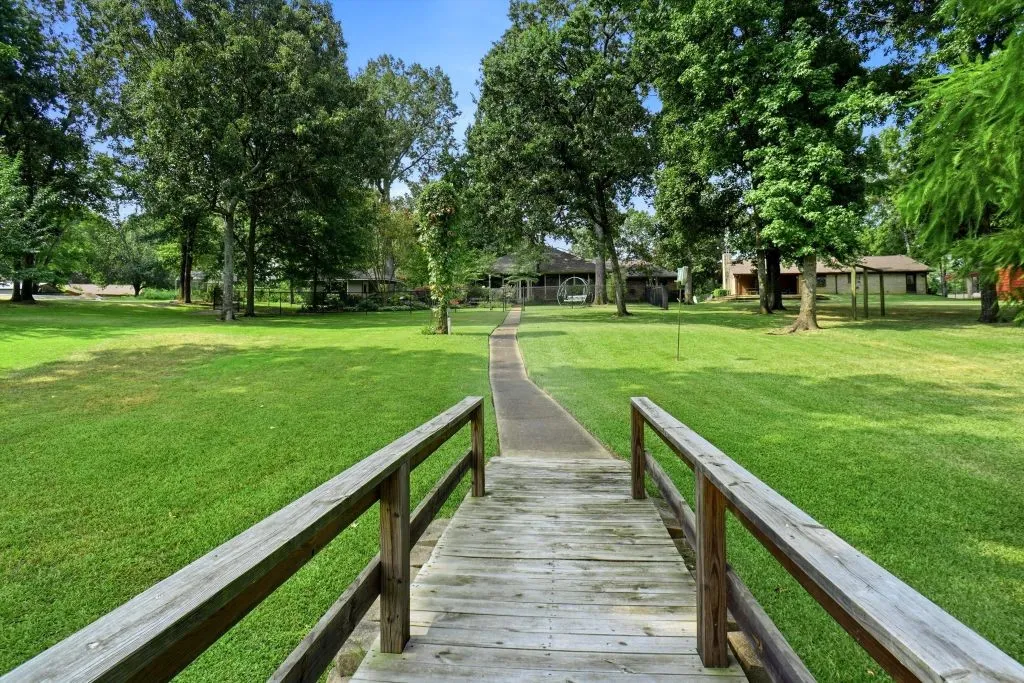 Single Family Residence For Sale in Wood County , 665 Private Road 5881, Yantis, Texas 75497, 2 Bedroom, 3 Bathroom, 3 Garage spaces, 2,935 Sqft, built in 1985, Price $880,000, mls#21360865, Real Estate Agent in Yantis, Homes For Sale in Wood county, Homes For Sale in Yantis, Realtor in Yantis Texas, Real Estate Brokerage Independent Realty Texas, Luminita Cordes Realtor