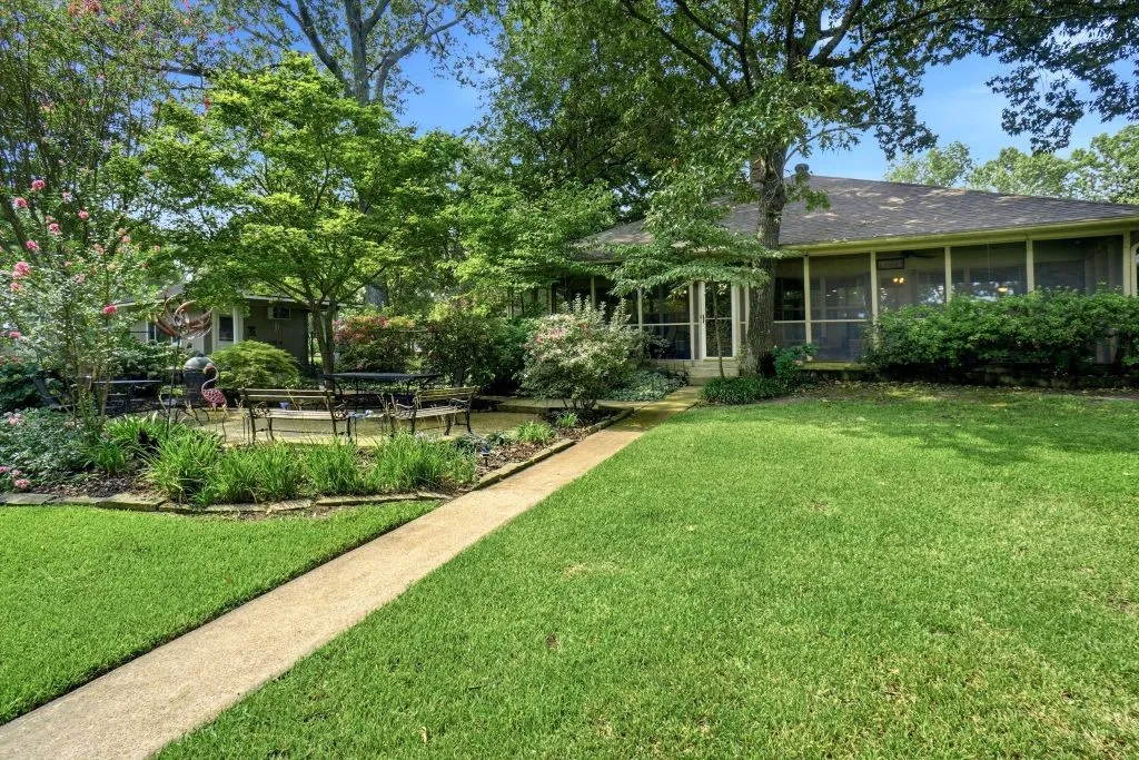 Single Family Residence For Sale in Wood County , 665 Private Road 5881, Yantis, Texas 75497, 2 Bedroom, 3 Bathroom, 3 Garage spaces, 2,935 Sqft, built in 1985, Price $880,000, mls#21360865, Real Estate Agent in Yantis, Homes For Sale in Wood county, Homes For Sale in Yantis, Realtor in Yantis Texas, Real Estate Brokerage Independent Realty Texas, Luminita Cordes Realtor