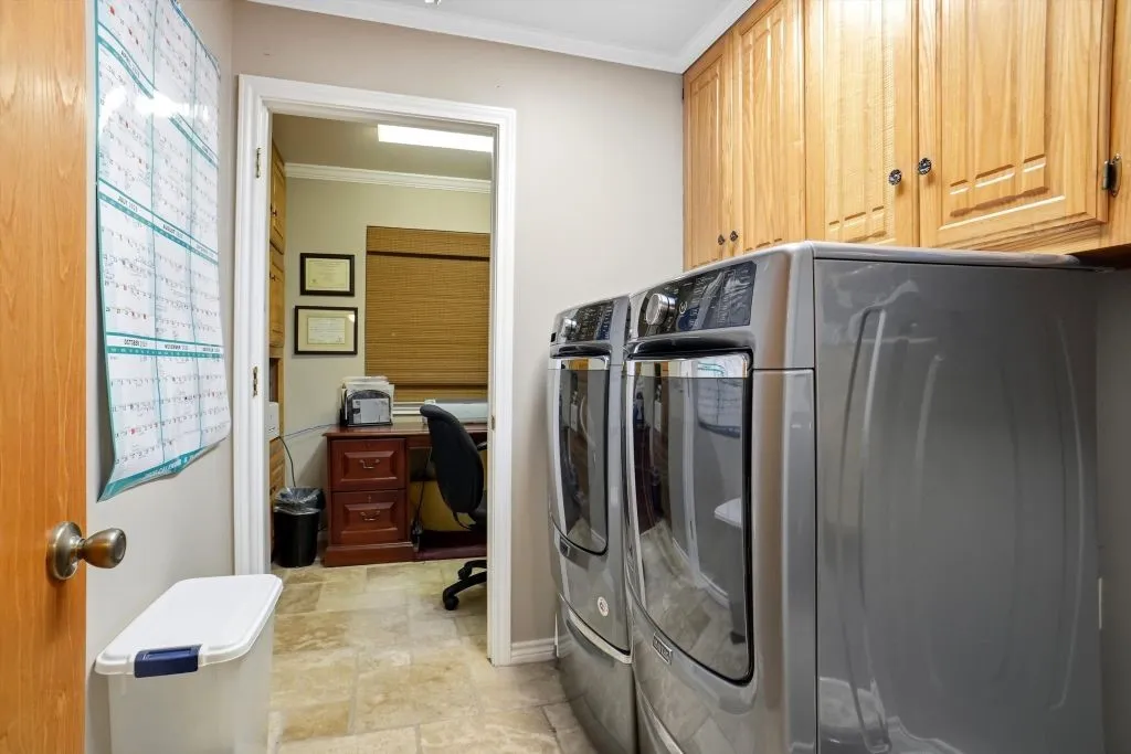 Single Family Residence For Sale in Wood County , 665 Private Road 5881, Yantis, Texas 75497, 2 Bedroom, 3 Bathroom, 3 Garage spaces, 2,935 Sqft, built in 1985, Price $880,000, mls#21360865, Real Estate Agent in Yantis, Homes For Sale in Wood county, Homes For Sale in Yantis, Realtor in Yantis Texas, Real Estate Brokerage Independent Realty Texas, Luminita Cordes Realtor