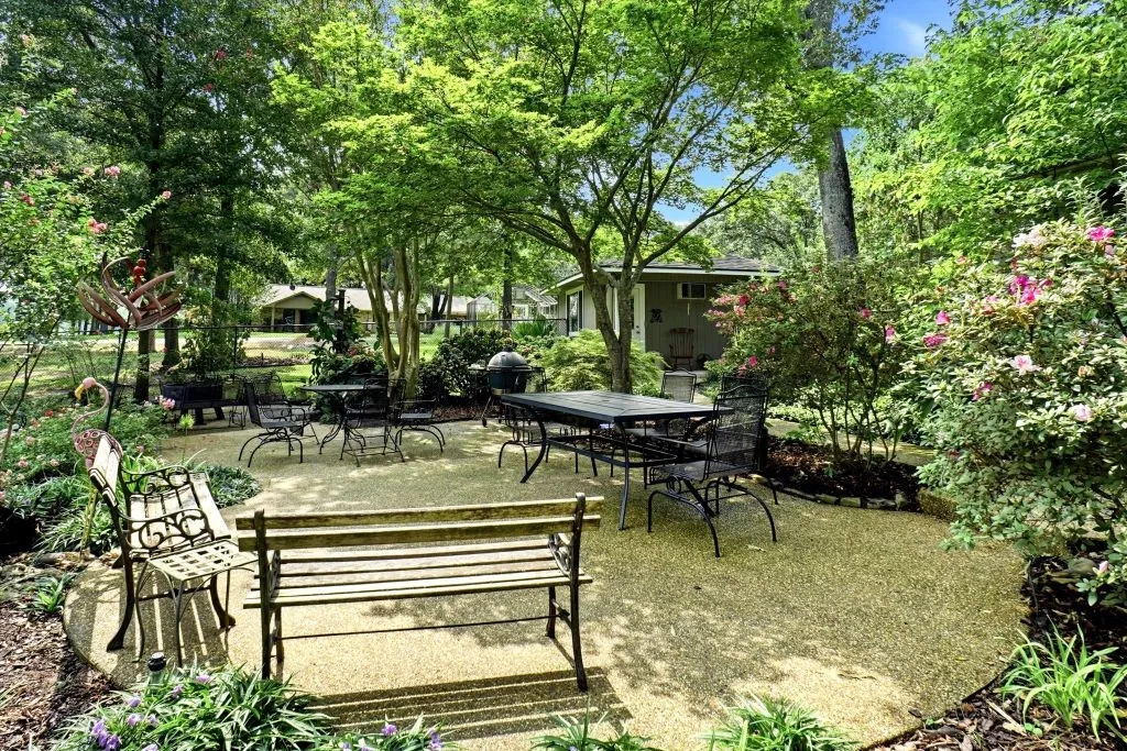Single Family Residence For Sale in Wood County , 665 Private Road 5881, Yantis, Texas 75497, 2 Bedroom, 3 Bathroom, 3 Garage spaces, 2,935 Sqft, built in 1985, Price $880,000, mls#21360865, Real Estate Agent in Yantis, Homes For Sale in Wood county, Homes For Sale in Yantis, Realtor in Yantis Texas, Real Estate Brokerage Independent Realty Texas, Luminita Cordes Realtor