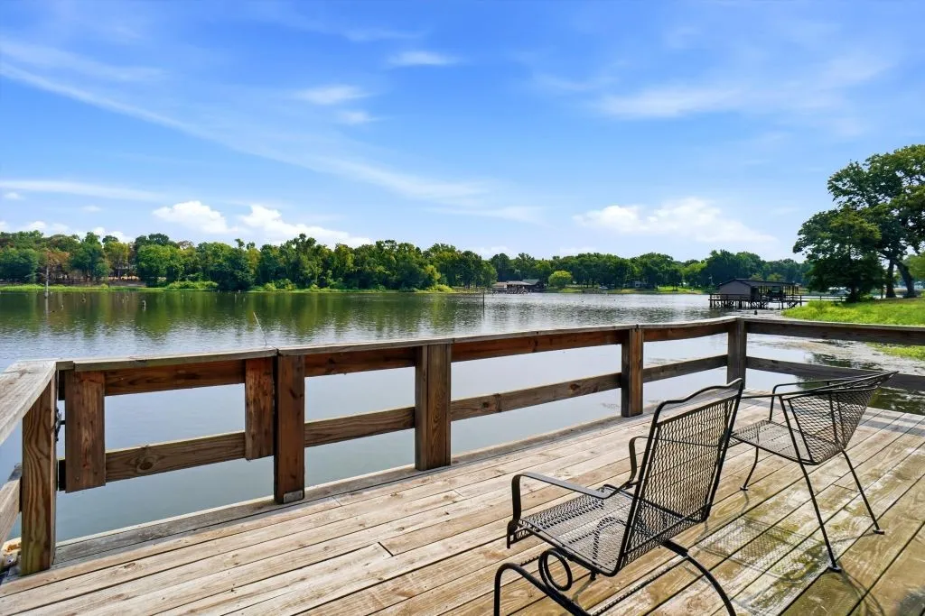 Single Family Residence For Sale in Wood County , 665 Private Road 5881, Yantis, Texas 75497, 2 Bedroom, 3 Bathroom, 3 Garage spaces, 2,935 Sqft, built in 1985, Price $880,000, mls#21360865, Real Estate Agent in Yantis, Homes For Sale in Wood county, Homes For Sale in Yantis, Realtor in Yantis Texas, Real Estate Brokerage Independent Realty Texas, Luminita Cordes Realtor