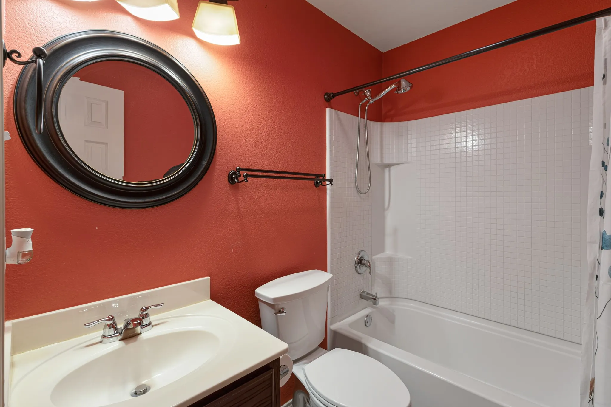 Single Family Residence For Rent in Collin County , 12947 Michelle Drive, Frisco, Texas 75035, 3 Bedroom, 2 Bathroom, 2 Garage spaces, 1,660 Sqft, built in 2011, mls#21360844, Real Estate Agent in Frisco, Homes For Rent in Collin county, Homes For Rent in Frisco, Realtor in Frisco Texas, Real Estate Brokerage Independent Realty Texas, Luminita Cordes Realtor