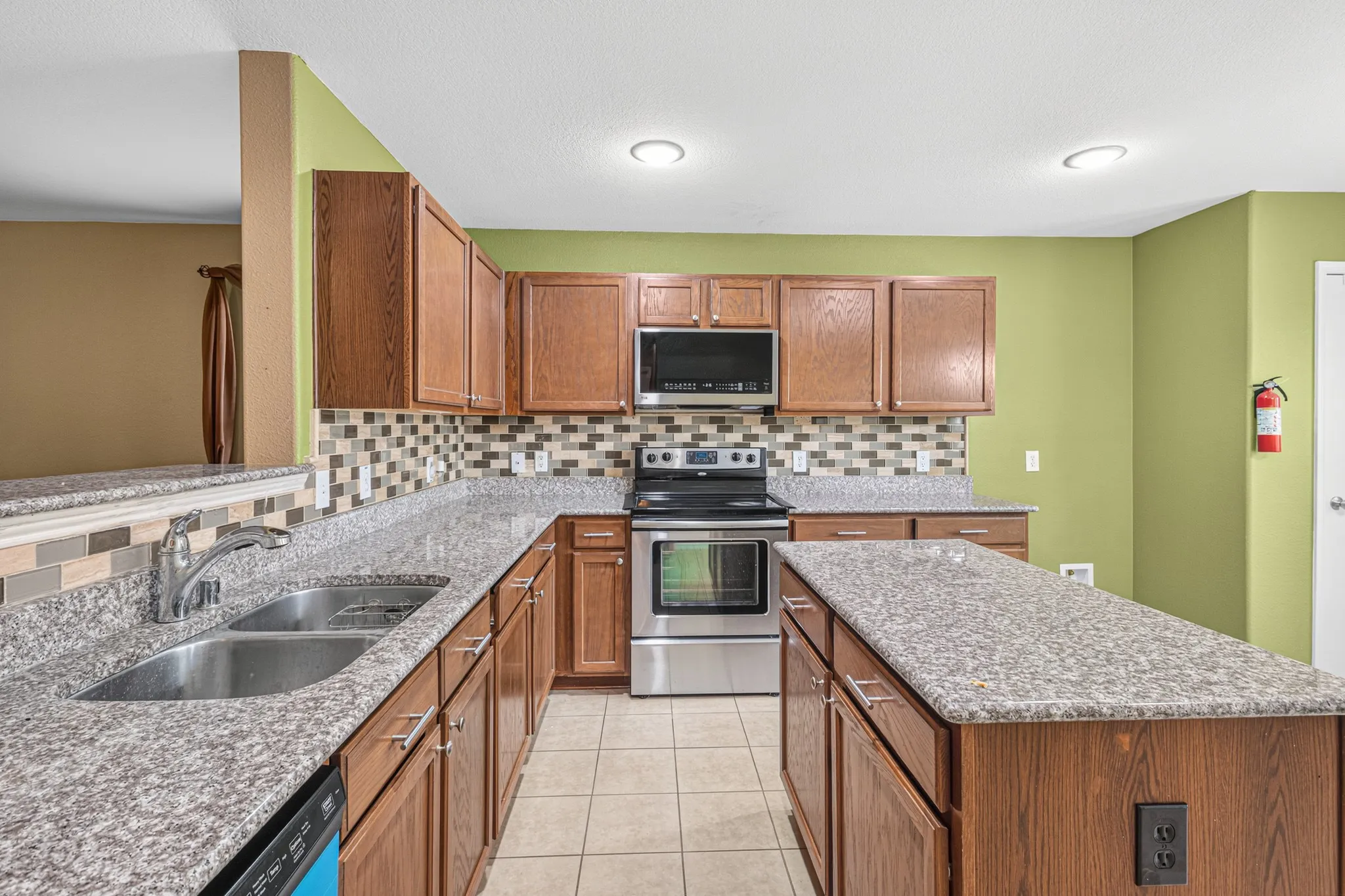 Single Family Residence For Rent in Collin County , 12947 Michelle Drive, Frisco, Texas 75035, 3 Bedroom, 2 Bathroom, 2 Garage spaces, 1,660 Sqft, built in 2011, mls#21360844, Real Estate Agent in Frisco, Homes For Rent in Collin county, Homes For Rent in Frisco, Realtor in Frisco Texas, Real Estate Brokerage Independent Realty Texas, Luminita Cordes Realtor