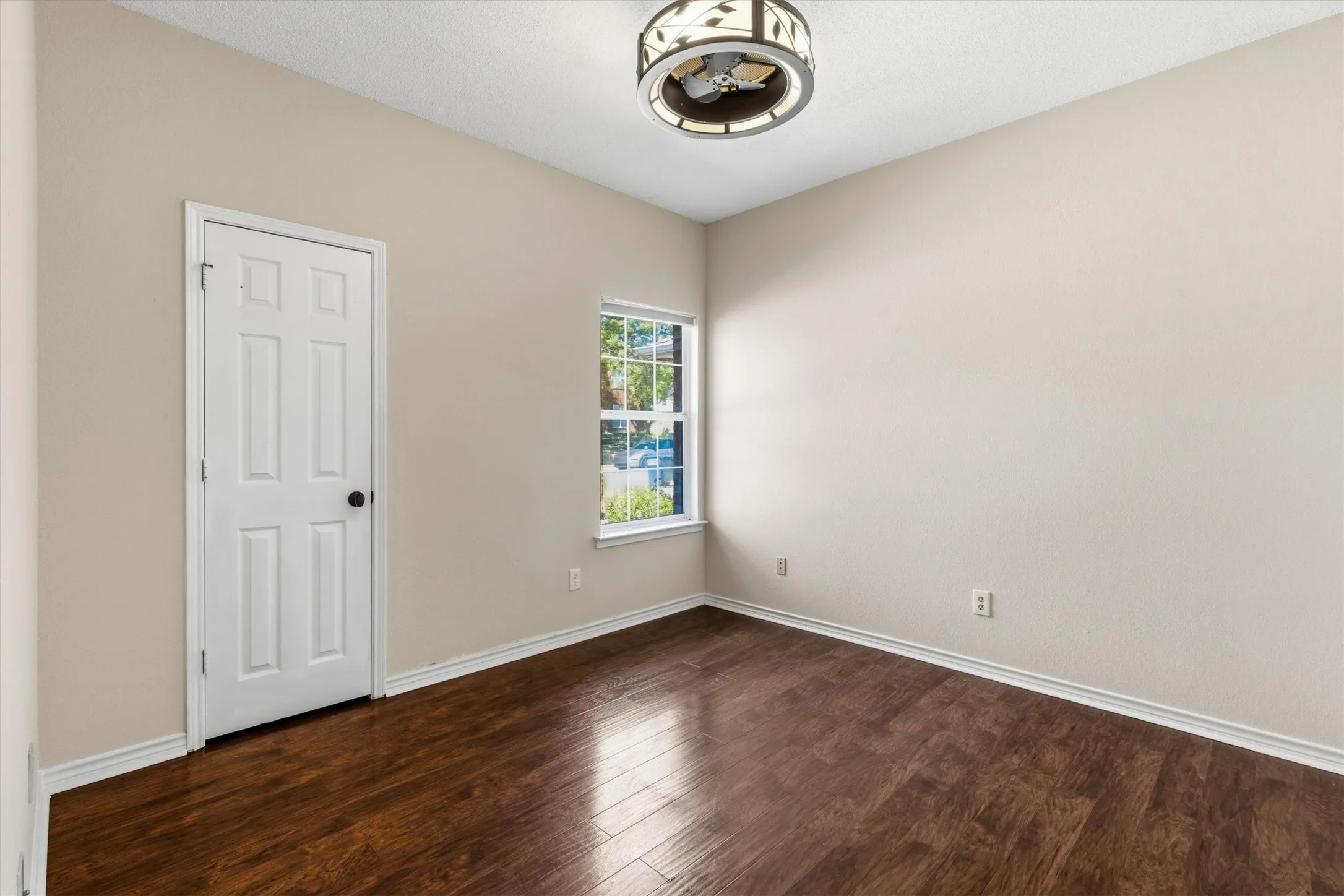Single Family Residence For Rent in Dallas County , 5106 Lee Hutson Lane, Sachse, Texas 75048, 3 Bedroom, 2 Bathroom, 2 Garage spaces, 1,582 Sqft, built in 1993, mls#21360872, Real Estate Agent in Sachse, Homes For Rent in Dallas county, Homes For Rent in Sachse, Realtor in Sachse Texas, Real Estate Brokerage Independent Realty Texas, Luminita Cordes Realtor