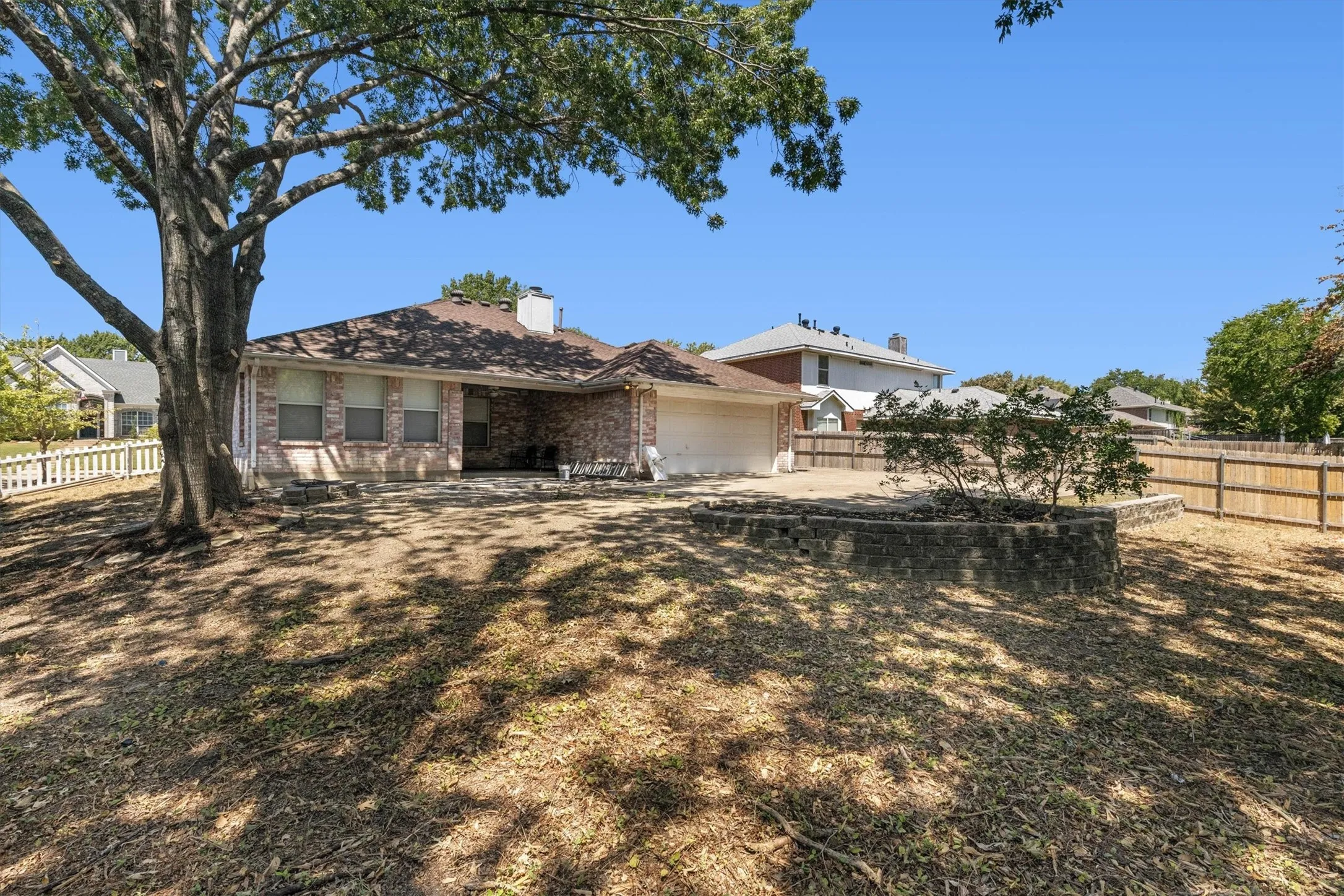 Single Family Residence For Rent in Dallas County , 5106 Lee Hutson Lane, Sachse, Texas 75048, 3 Bedroom, 2 Bathroom, 2 Garage spaces, 1,582 Sqft, built in 1993, mls#21360872, Real Estate Agent in Sachse, Homes For Rent in Dallas county, Homes For Rent in Sachse, Realtor in Sachse Texas, Real Estate Brokerage Independent Realty Texas, Luminita Cordes Realtor