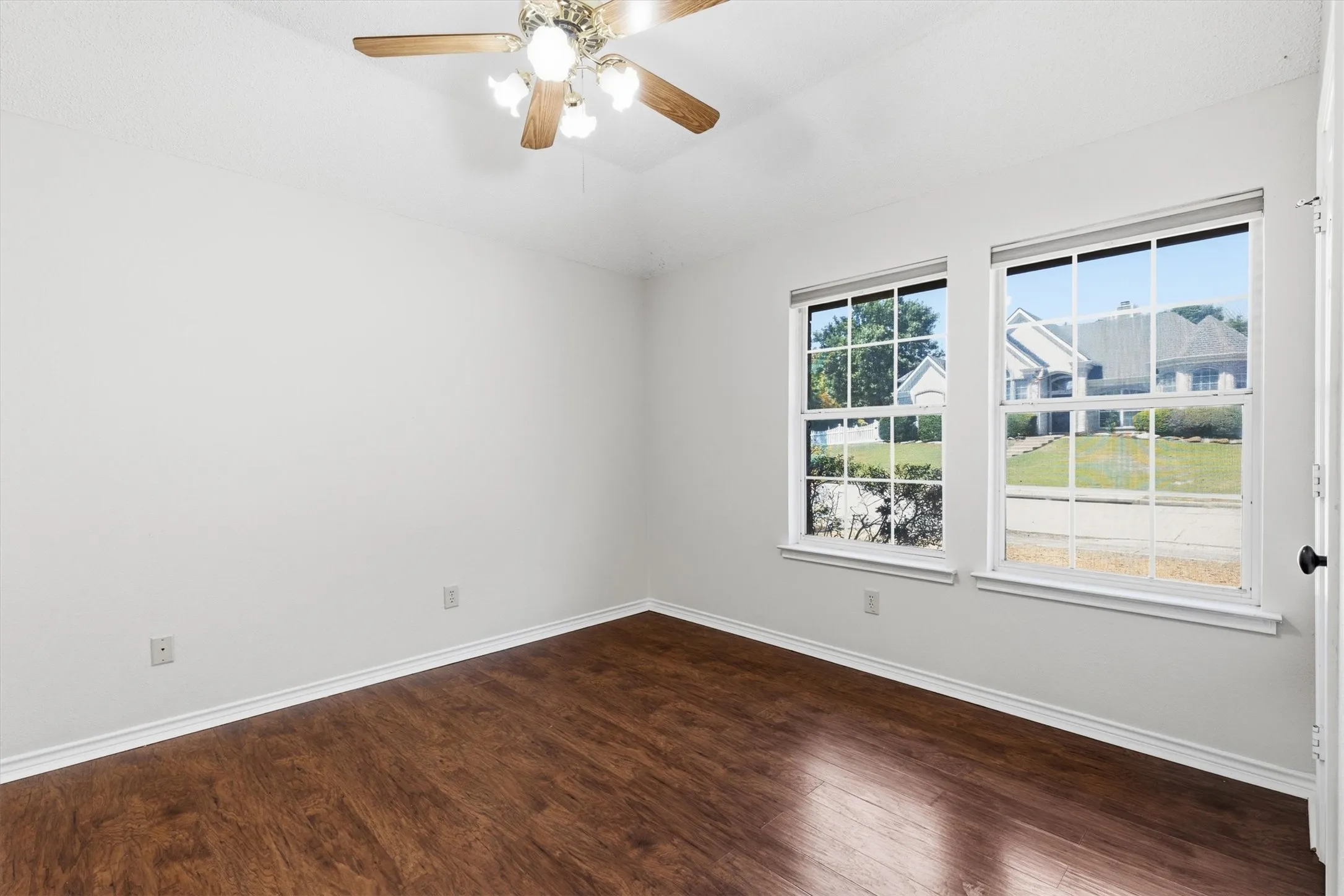 Single Family Residence For Rent in Dallas County , 5106 Lee Hutson Lane, Sachse, Texas 75048, 3 Bedroom, 2 Bathroom, 2 Garage spaces, 1,582 Sqft, built in 1993, mls#21360872, Real Estate Agent in Sachse, Homes For Rent in Dallas county, Homes For Rent in Sachse, Realtor in Sachse Texas, Real Estate Brokerage Independent Realty Texas, Luminita Cordes Realtor