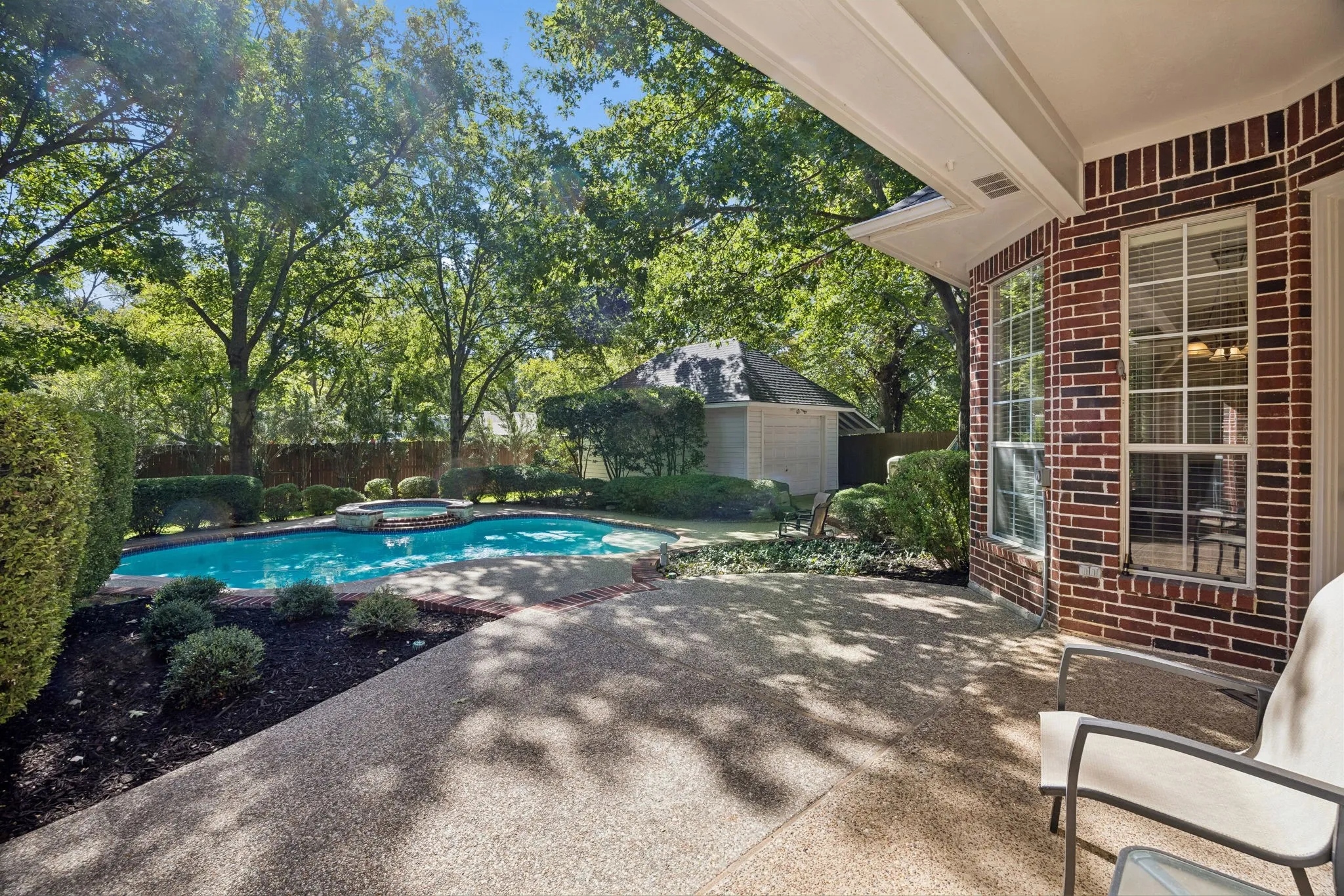 Single Family Residence For Sale in Tarrant County , 3718 Lakeview Drive, Grapevine, Texas 76051, 4 Bedroom, 3 Bathroom, 3 Garage spaces, 2,837 Sqft, built in 1999, mls#21360868, Real Estate Agent in Grapevine, Homes For Sale in Tarrant county, Homes For Sale in Grapevine, Realtor in Grapevine Texas, Real Estate Brokerage Independent Realty Texas, Luminita Cordes Realtor