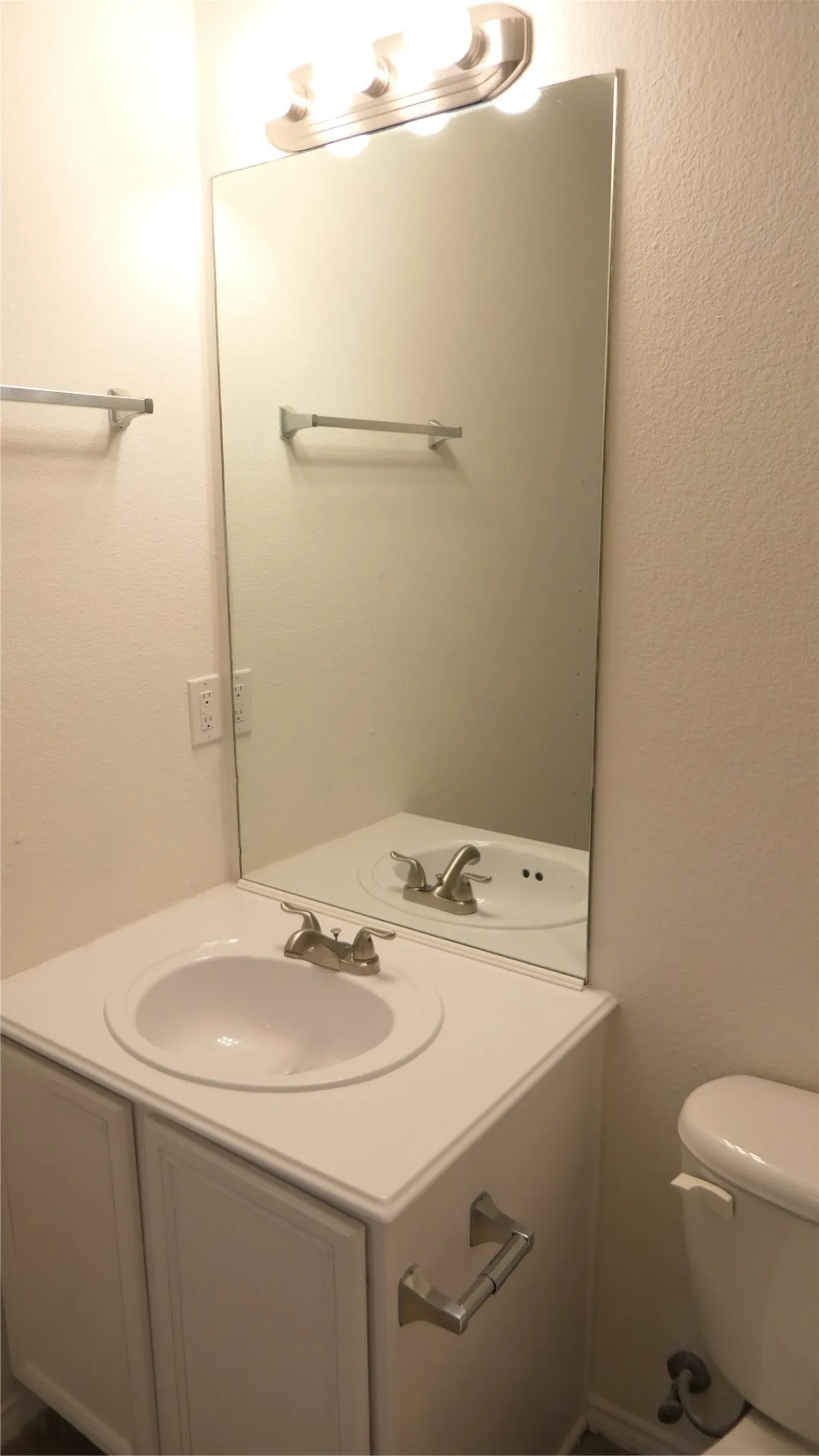 Single Family Residence For Sale in Collin County , 2641 Ezekial Way, Plano, Texas 75074, 3 Bedroom, 3 Bathroom, 2 Garage spaces, 1,540 Sqft, built in 2005, Price $348,000, mls#21360848, Real Estate Agent in Plano, Homes For Sale in Collin county, Homes For Sale in Plano, Realtor in Plano Texas, Real Estate Brokerage Independent Realty Texas, Luminita Cordes Realtor