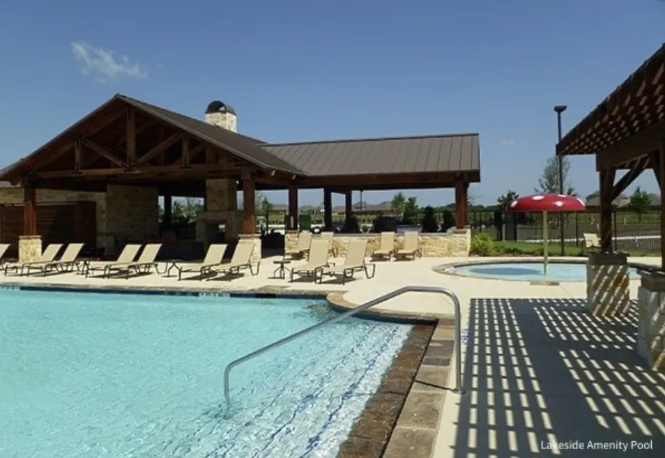 Community pool and kiddie pool