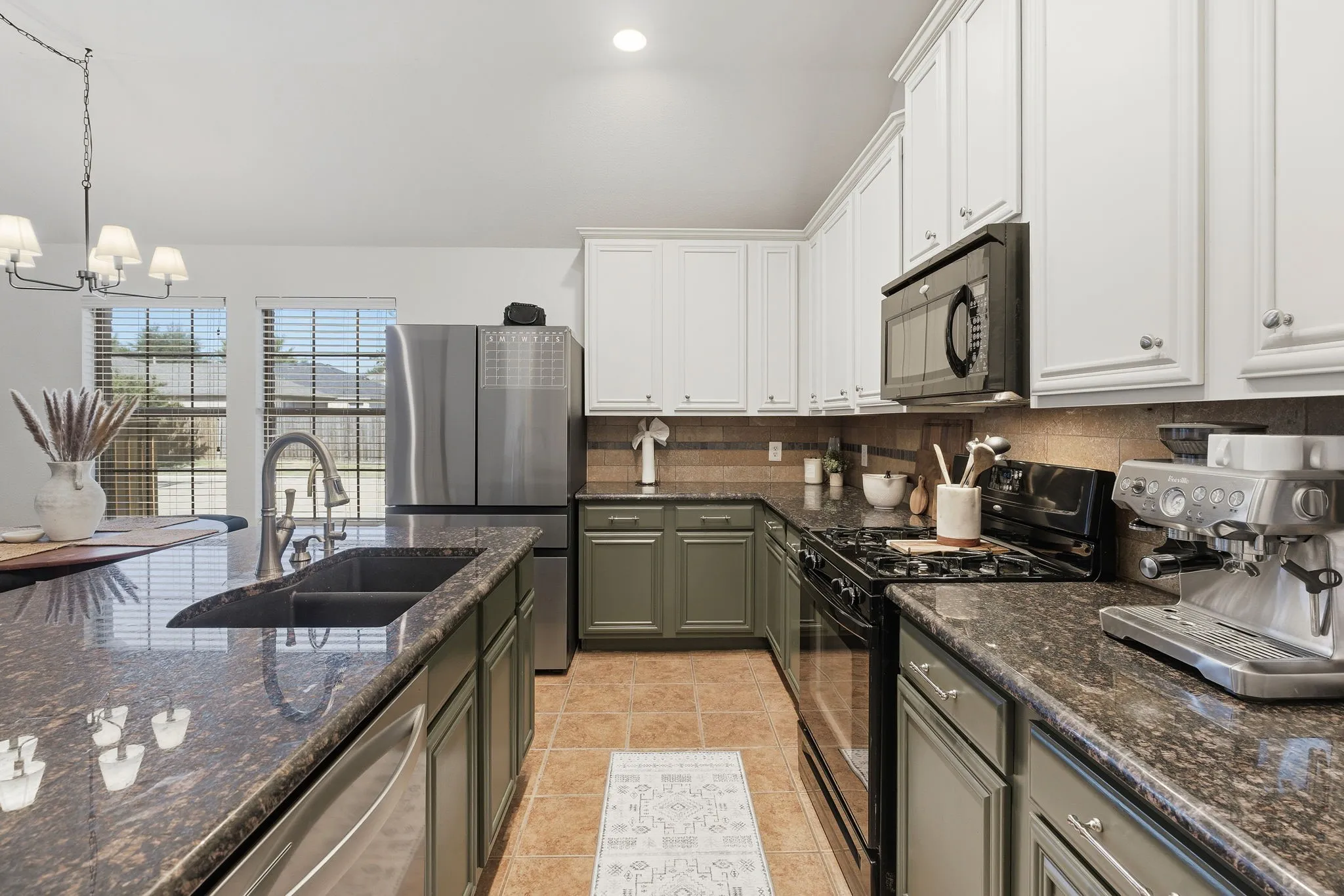 Single Family Residence For Sale in Rockwall County , 319 Sugarberry Lane, Fate, Texas 75087, 3 Bedroom, 2 Bathroom, 2 Garage spaces, 2,140 Sqft, built in 2006, mls#21356979, Real Estate Agent in Fate, Homes For Sale in Rockwall county, Homes For Sale in Fate, Realtor in Fate Texas, Real Estate Brokerage Independent Realty Texas, Luminita Cordes Realtor