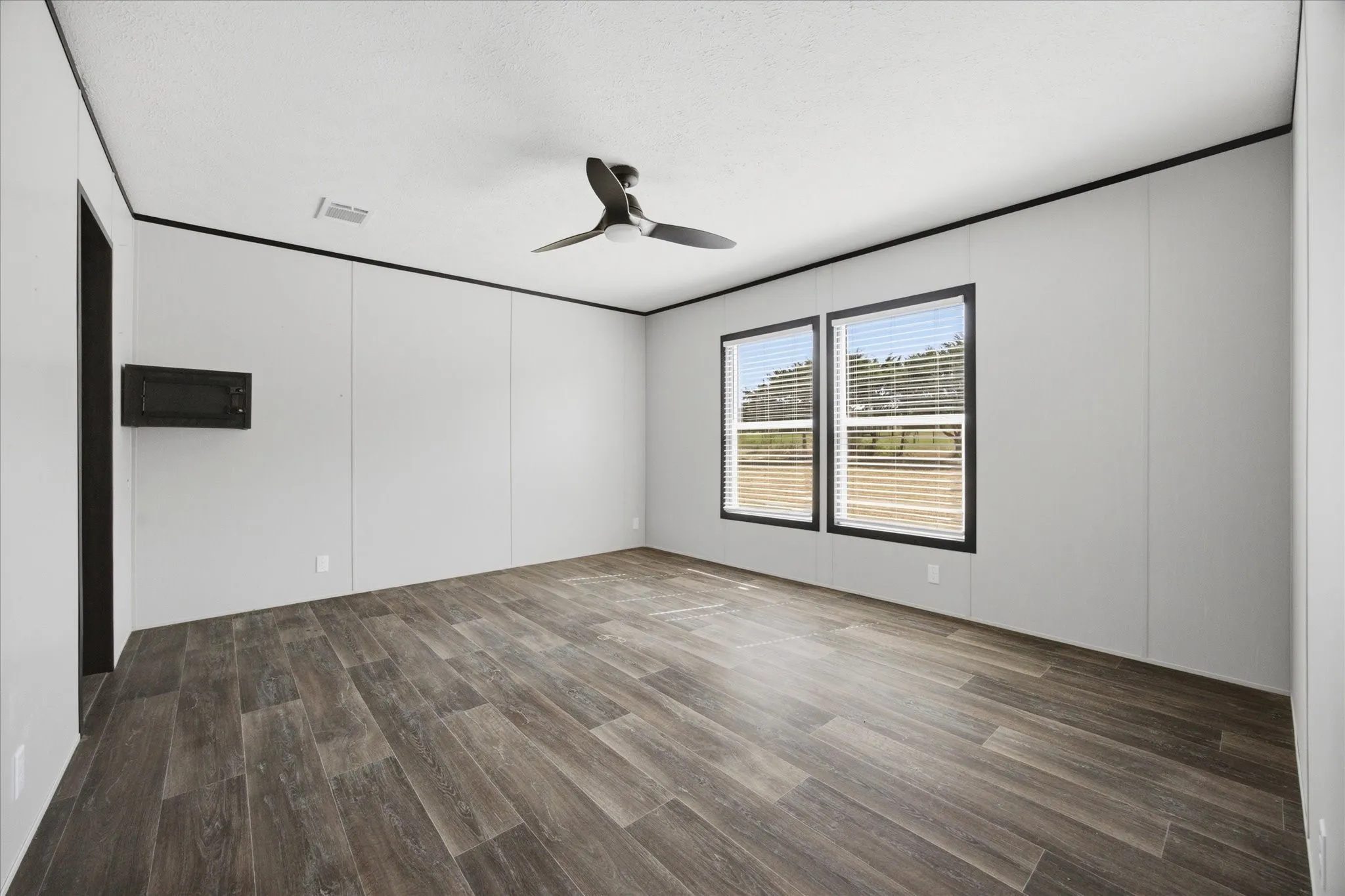 Manufactured Home For Sale in Hopkins County , 60 County Road 4731, Cumby, Texas 75433, 4 Bedroom, 2 Bathroom, Garage spaces, 1,474 Sqft, built in 2025, mls#21360878, Real Estate Agent in Cumby, Homes For Sale in Hopkins county, Homes For Sale in Cumby, Realtor in Cumby Texas, Real Estate Brokerage Independent Realty Texas, Luminita Cordes Realtor