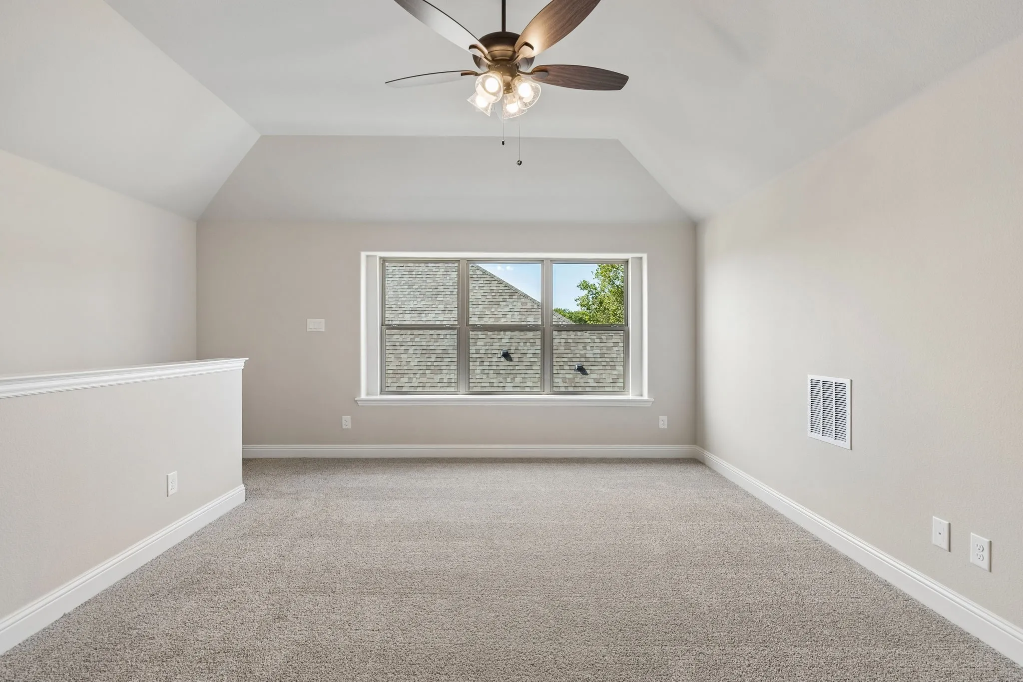 Single Family Residence For Sale in Collin County , 310 Mercer Drive, Josephine, Texas 75173, 4 Bedroom, 3 Bathroom, 2 Garage spaces, 2,320 Sqft, built in 2024, mls#21357171, Real Estate Agent in Josephine, Homes For Sale in Collin county, Homes For Sale in Josephine, Realtor in Josephine Texas, Real Estate Brokerage Independent Realty Texas, Luminita Cordes Realtor