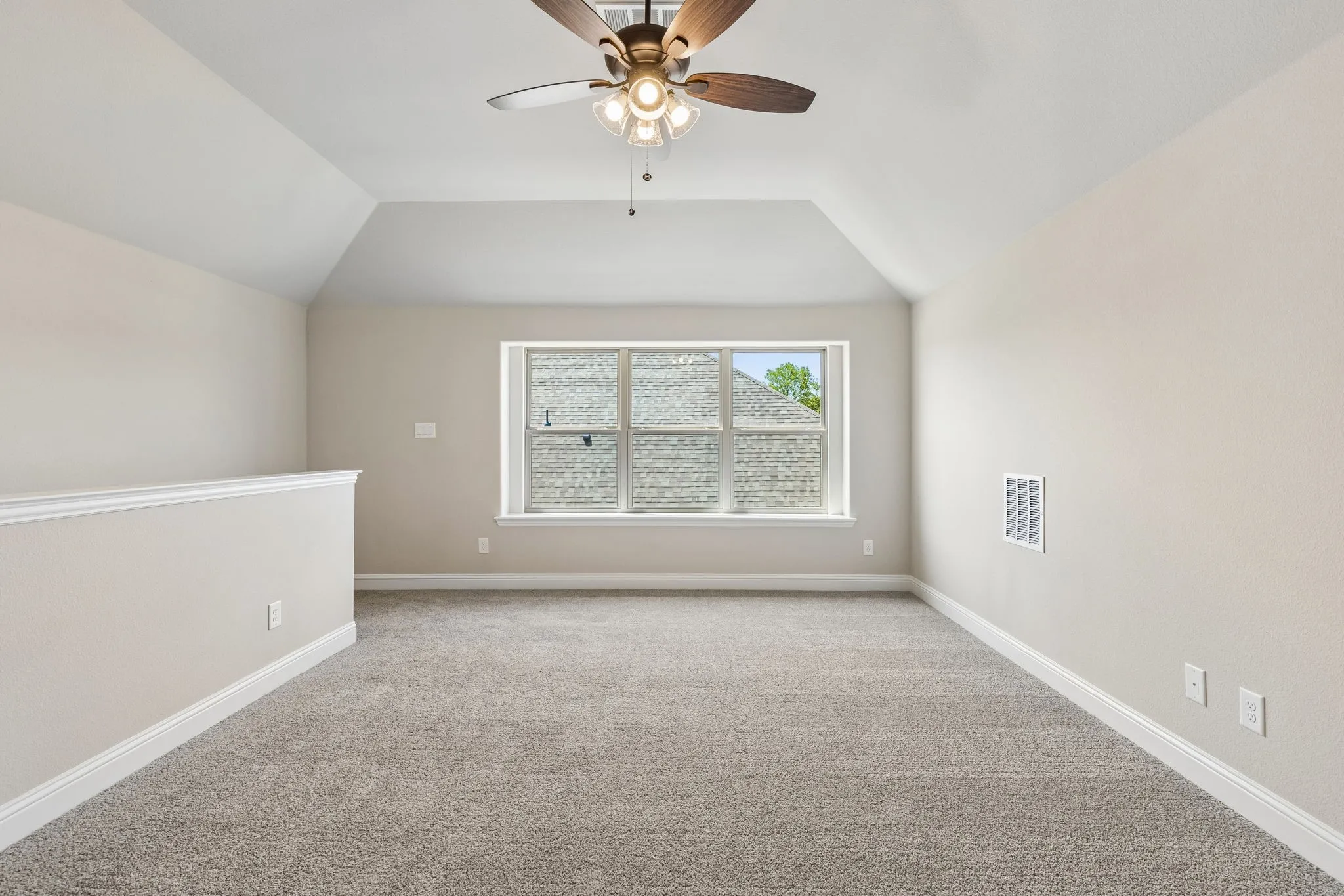 Single Family Residence For Sale in Collin County , 306 Mercer Drive, Josephine, Texas 75173, 4 Bedroom, 3 Bathroom, 2 Garage spaces, 2,320 Sqft, built in 2024, mls#21356103, Real Estate Agent in Josephine, Homes For Sale in Collin county, Homes For Sale in Josephine, Realtor in Josephine Texas, Real Estate Brokerage Independent Realty Texas, Luminita Cordes Realtor