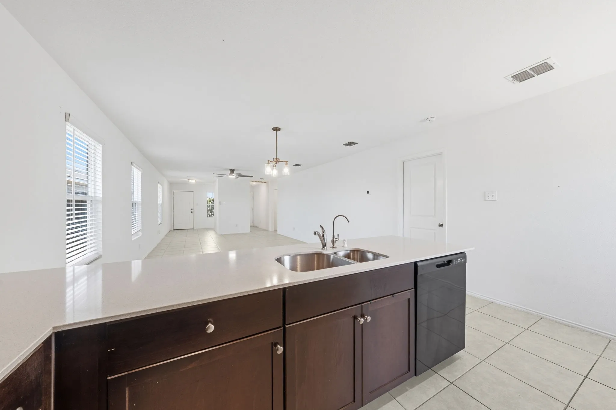 Single Family Residence For Sale in Collin County , 5800 Timber Point Drive, Princeton, Texas 75407, 3 Bedroom, 2 Bathroom, 2 Garage spaces, 1,407 Sqft, built in 2022, mls#21360877, Real Estate Agent in Princeton, Homes For Sale in Collin county, Homes For Sale in Princeton, Realtor in Princeton Texas, Real Estate Brokerage Independent Realty Texas, Luminita Cordes Realtor