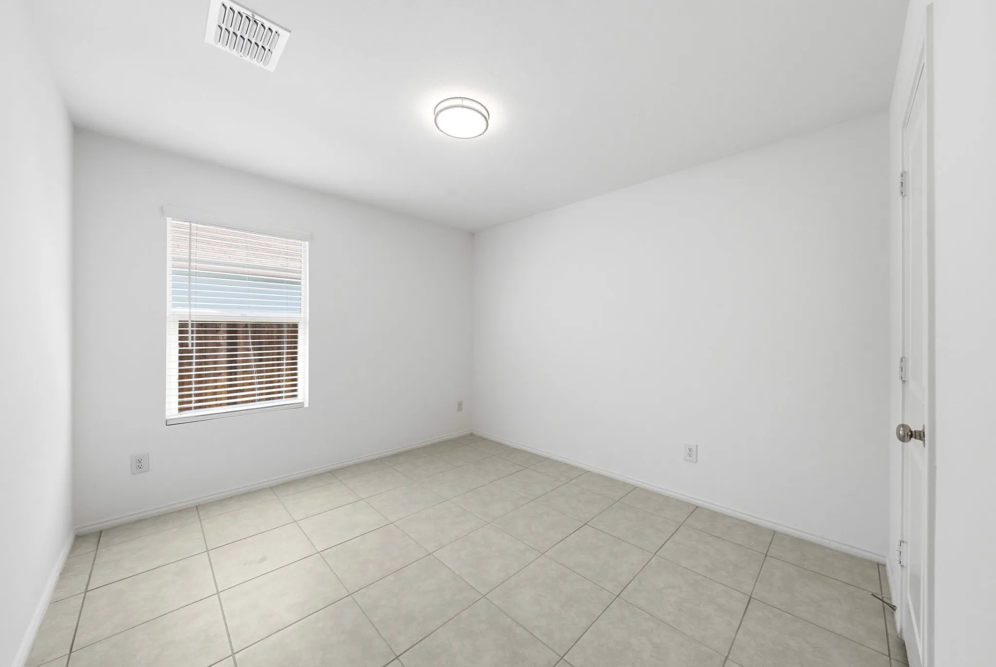 Single Family Residence For Sale in Collin County , 5800 Timber Point Drive, Princeton, Texas 75407, 3 Bedroom, 2 Bathroom, 2 Garage spaces, 1,407 Sqft, built in 2022, mls#21360877, Real Estate Agent in Princeton, Homes For Sale in Collin county, Homes For Sale in Princeton, Realtor in Princeton Texas, Real Estate Brokerage Independent Realty Texas, Luminita Cordes Realtor