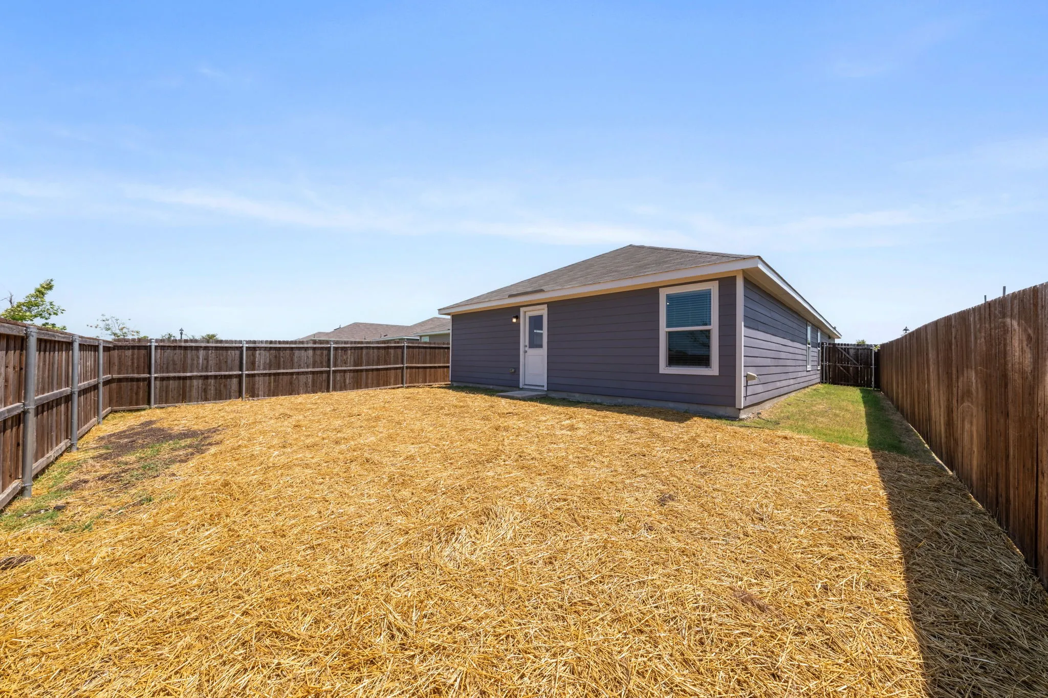 Single Family Residence For Sale in Collin County , 5800 Timber Point Drive, Princeton, Texas 75407, 3 Bedroom, 2 Bathroom, 2 Garage spaces, 1,407 Sqft, built in 2022, mls#21360877, Real Estate Agent in Princeton, Homes For Sale in Collin county, Homes For Sale in Princeton, Realtor in Princeton Texas, Real Estate Brokerage Independent Realty Texas, Luminita Cordes Realtor