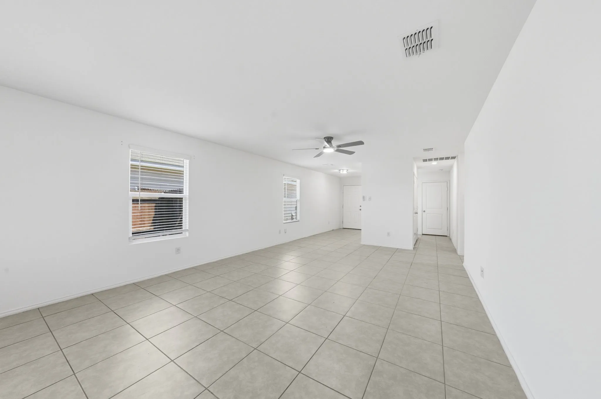 Single Family Residence For Sale in Collin County , 5800 Timber Point Drive, Princeton, Texas 75407, 3 Bedroom, 2 Bathroom, 2 Garage spaces, 1,407 Sqft, built in 2022, mls#21360877, Real Estate Agent in Princeton, Homes For Sale in Collin county, Homes For Sale in Princeton, Realtor in Princeton Texas, Real Estate Brokerage Independent Realty Texas, Luminita Cordes Realtor
