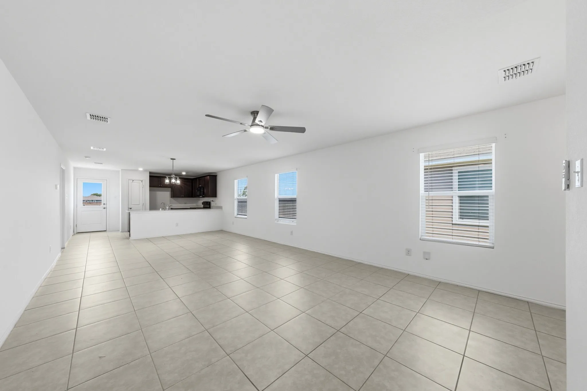 Single Family Residence For Sale in Collin County , 5800 Timber Point Drive, Princeton, Texas 75407, 3 Bedroom, 2 Bathroom, 2 Garage spaces, 1,407 Sqft, built in 2022, mls#21360877, Real Estate Agent in Princeton, Homes For Sale in Collin county, Homes For Sale in Princeton, Realtor in Princeton Texas, Real Estate Brokerage Independent Realty Texas, Luminita Cordes Realtor
