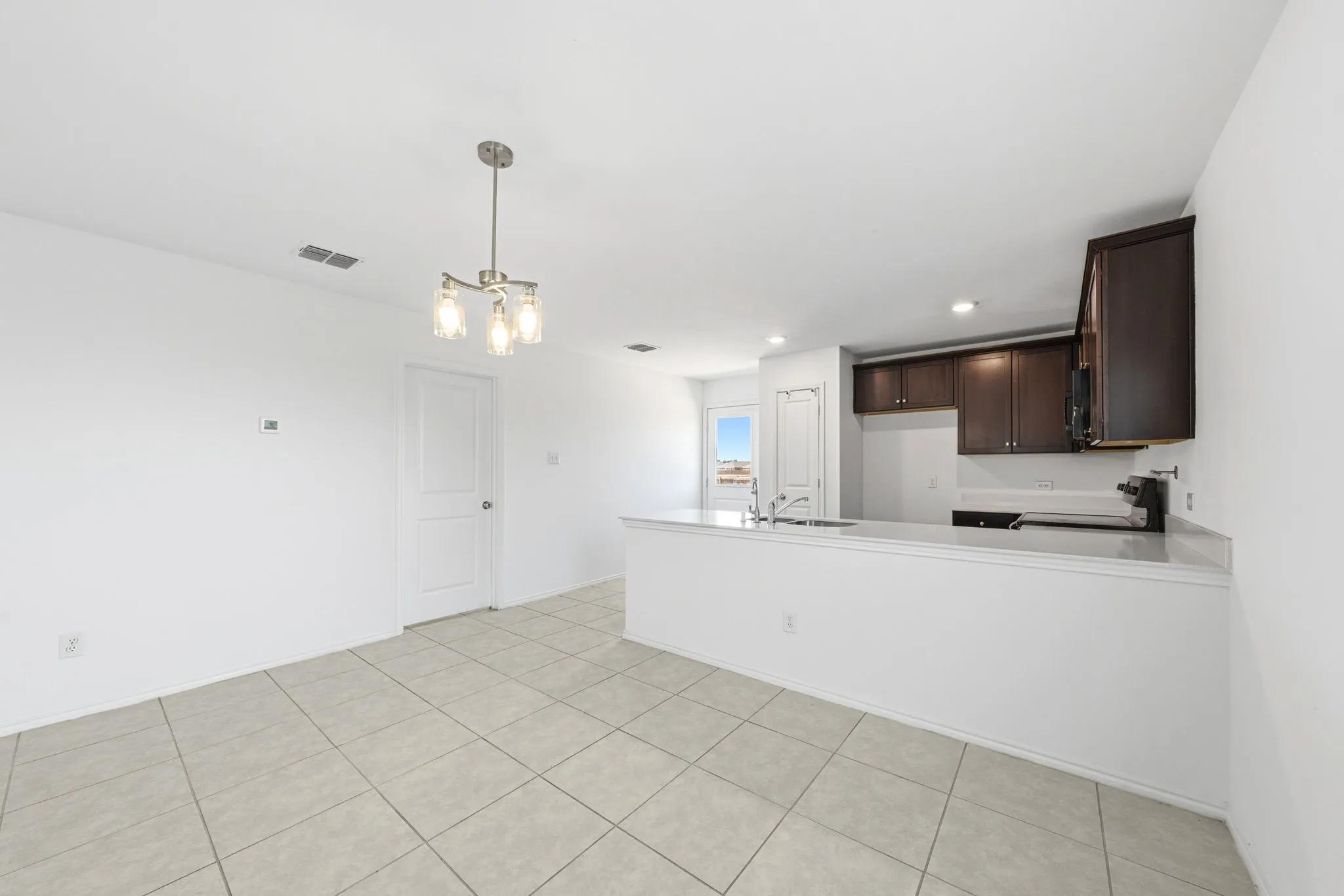 Single Family Residence For Sale in Collin County , 5800 Timber Point Drive, Princeton, Texas 75407, 3 Bedroom, 2 Bathroom, 2 Garage spaces, 1,407 Sqft, built in 2022, mls#21360877, Real Estate Agent in Princeton, Homes For Sale in Collin county, Homes For Sale in Princeton, Realtor in Princeton Texas, Real Estate Brokerage Independent Realty Texas, Luminita Cordes Realtor