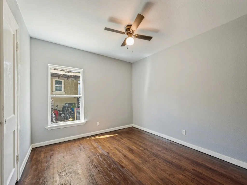 Single Family Residence For Sale in Tarrant County , 2309 Fincher Road, Haltom City, Texas 76117, 3 Bedroom, 1 Bathroom, Garage spaces, 1,326 Sqft, built in 1947, mls#21360890, Real Estate Agent in Haltom City, Homes For Sale in Tarrant county, Homes For Sale in Haltom City, Realtor in Haltom City Texas, Real Estate Brokerage Independent Realty Texas, Luminita Cordes Realtor