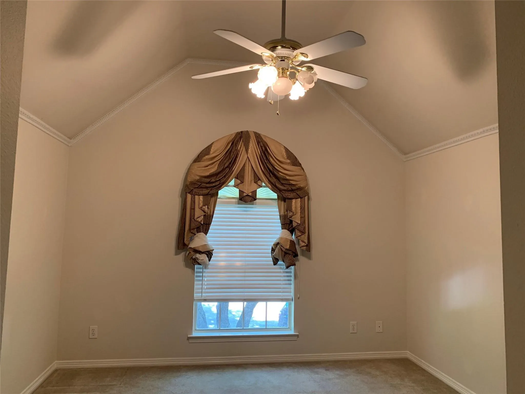 Single Family Residence For Rent in Collin County , 17906 Old Preston Court, Dallas, Texas 75252, 4 Bedroom, 4 Bathroom, 3 Garage spaces, 3,372 Sqft, built in 1999, mls#21360891, Real Estate Agent in Dallas, Homes For Rent in Collin county, Homes For Rent in Dallas, Realtor in Dallas Texas, Real Estate Brokerage Independent Realty Texas, Luminita Cordes Realtor
