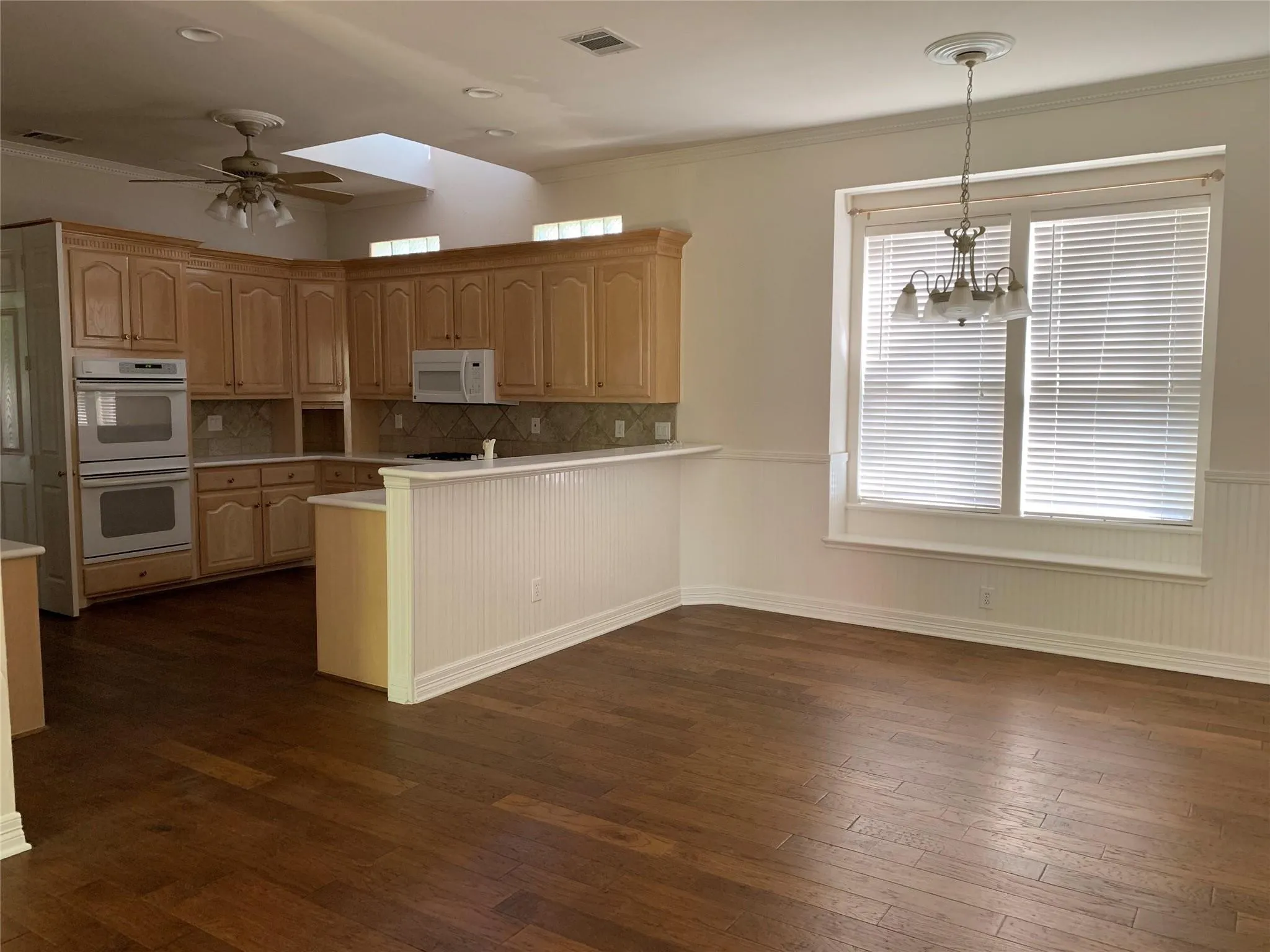 Single Family Residence For Rent in Collin County , 17906 Old Preston Court, Dallas, Texas 75252, 4 Bedroom, 4 Bathroom, 3 Garage spaces, 3,372 Sqft, built in 1999, mls#21360891, Real Estate Agent in Dallas, Homes For Rent in Collin county, Homes For Rent in Dallas, Realtor in Dallas Texas, Real Estate Brokerage Independent Realty Texas, Luminita Cordes Realtor
